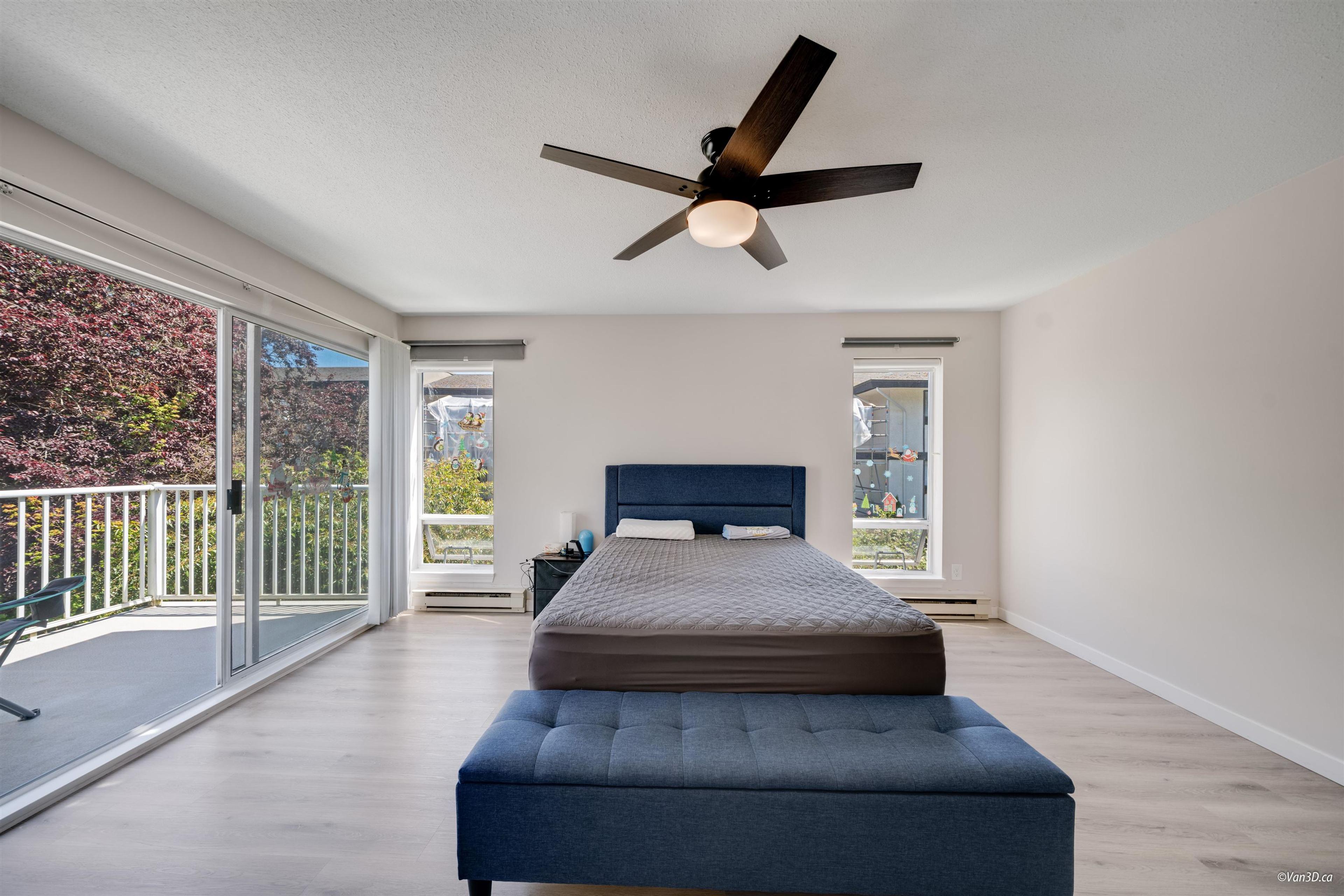 #3 1552 EVERALL STREET - 36