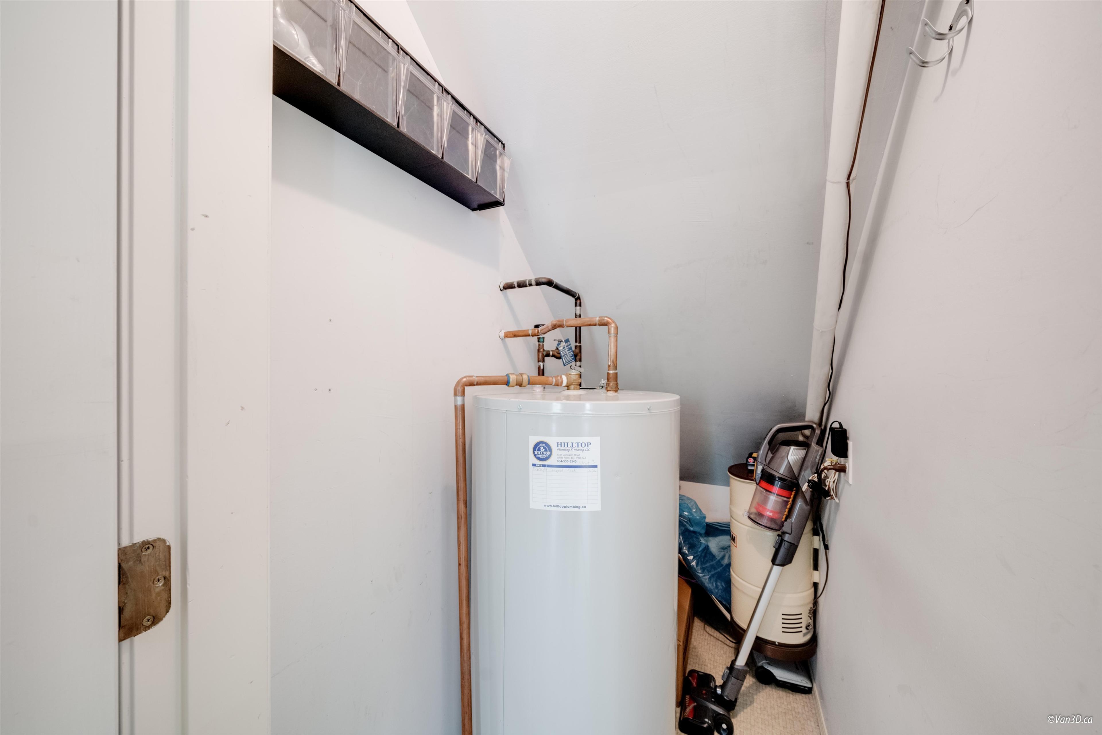 #3 1552 EVERALL STREET - 20