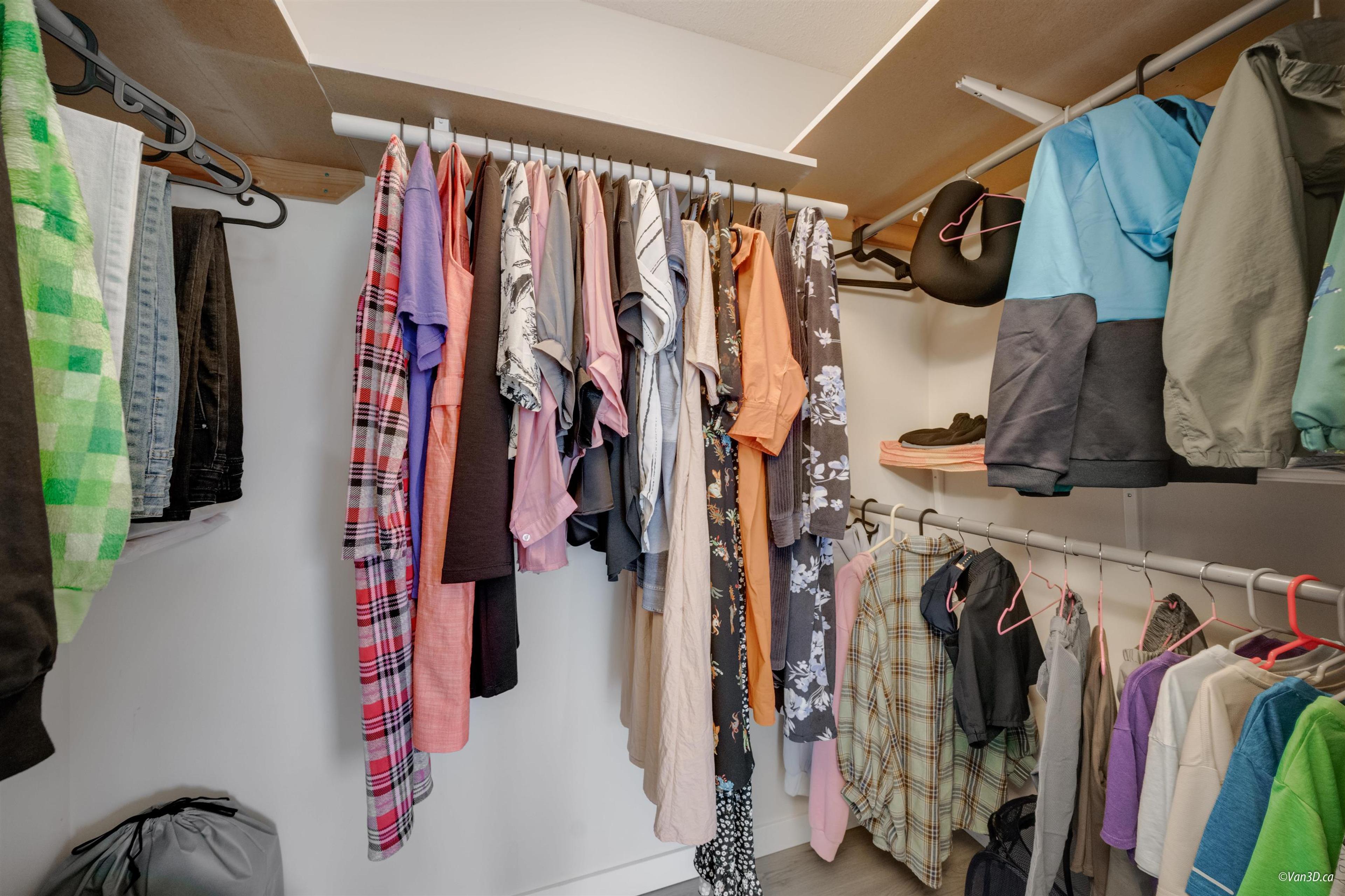 #3 1552 EVERALL STREET - 38