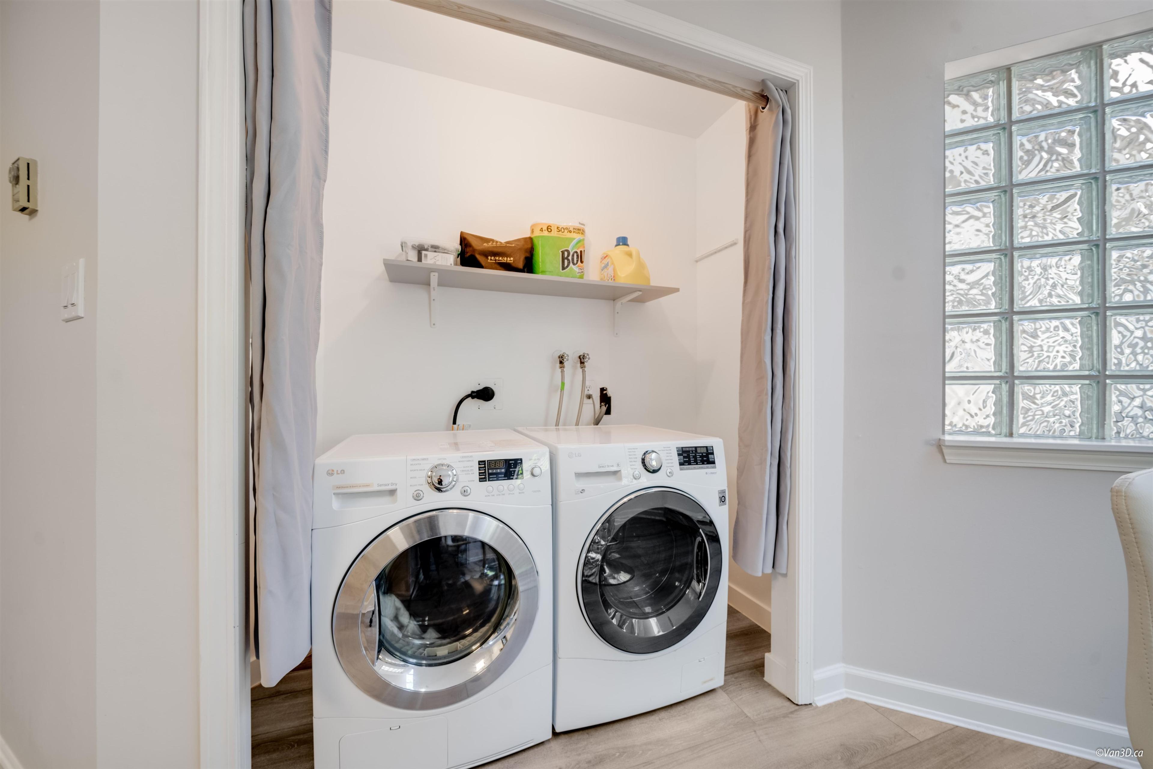 #3 1552 EVERALL STREET - 18