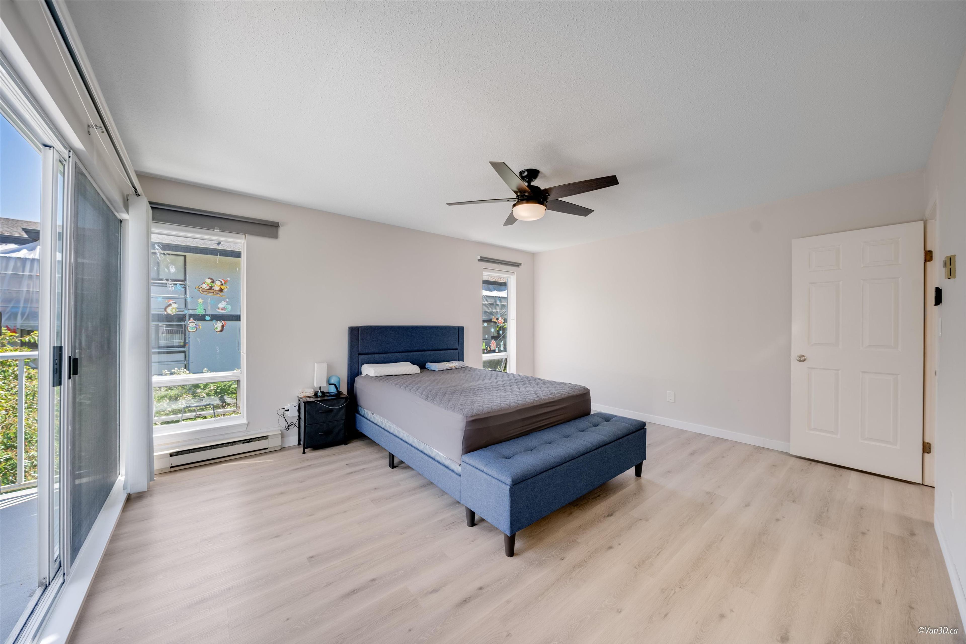 #3 1552 EVERALL STREET - 37