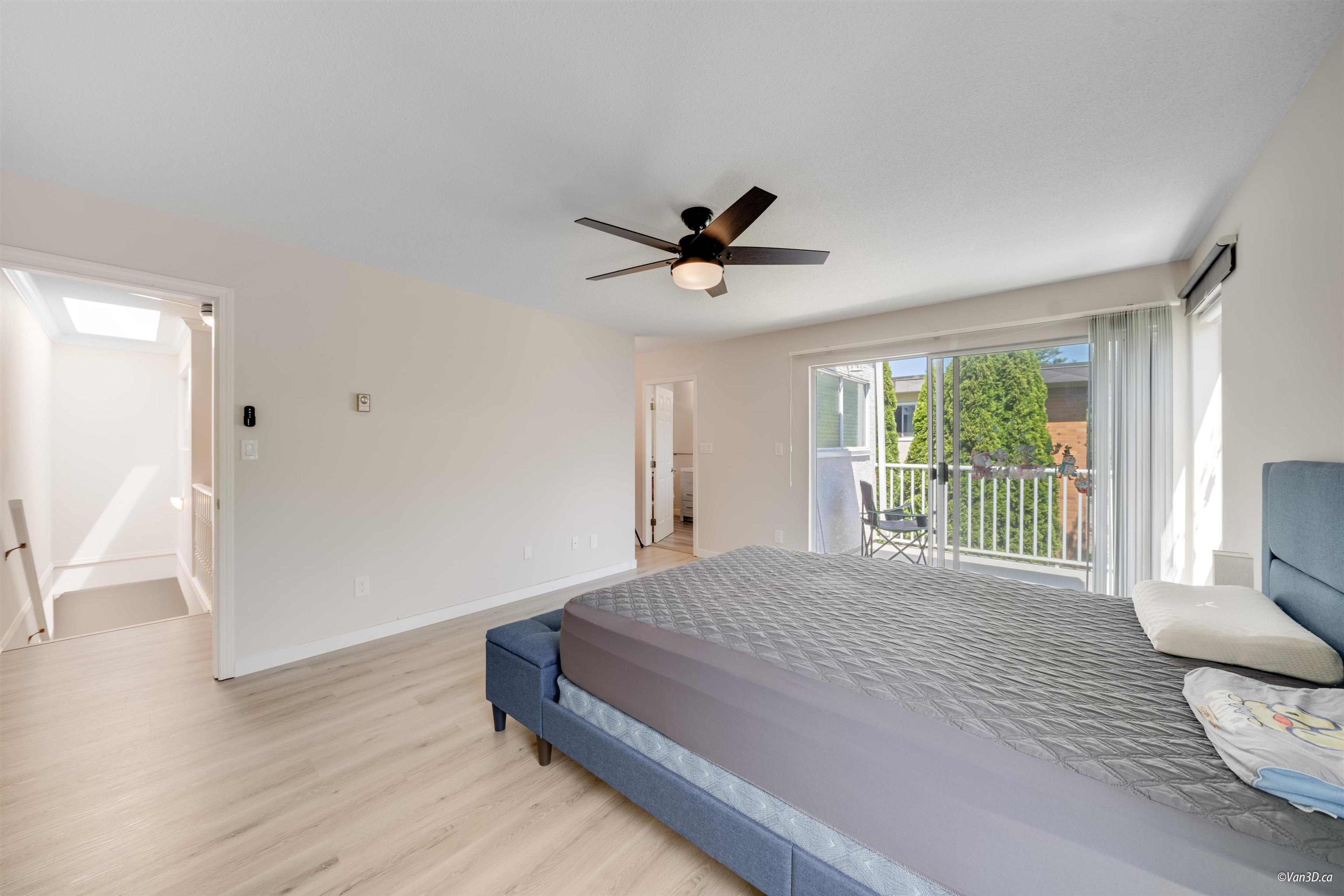 #3 1552 EVERALL STREET - 35