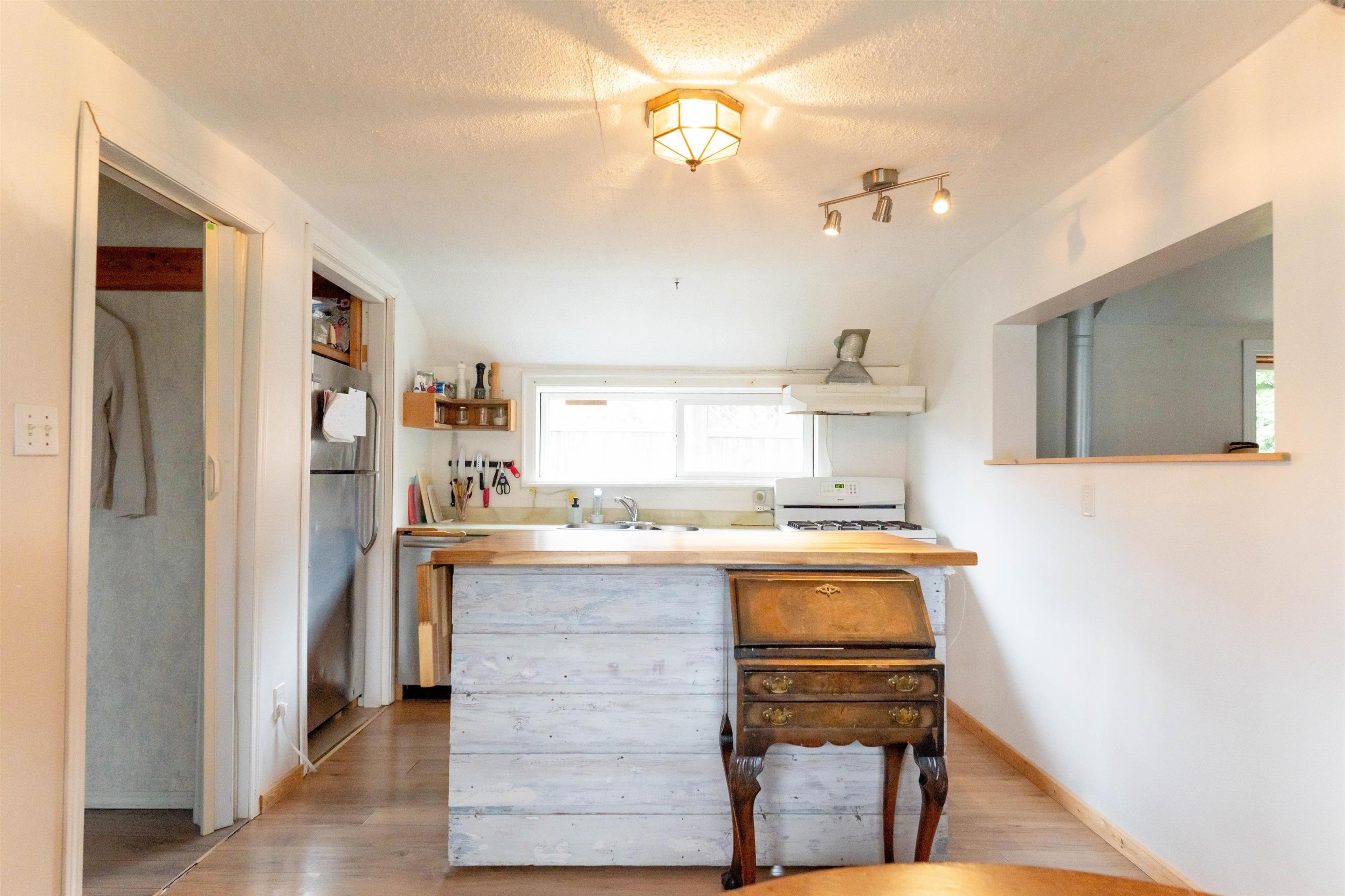 42259 YARROW CENTRAL ROAD - Image 6