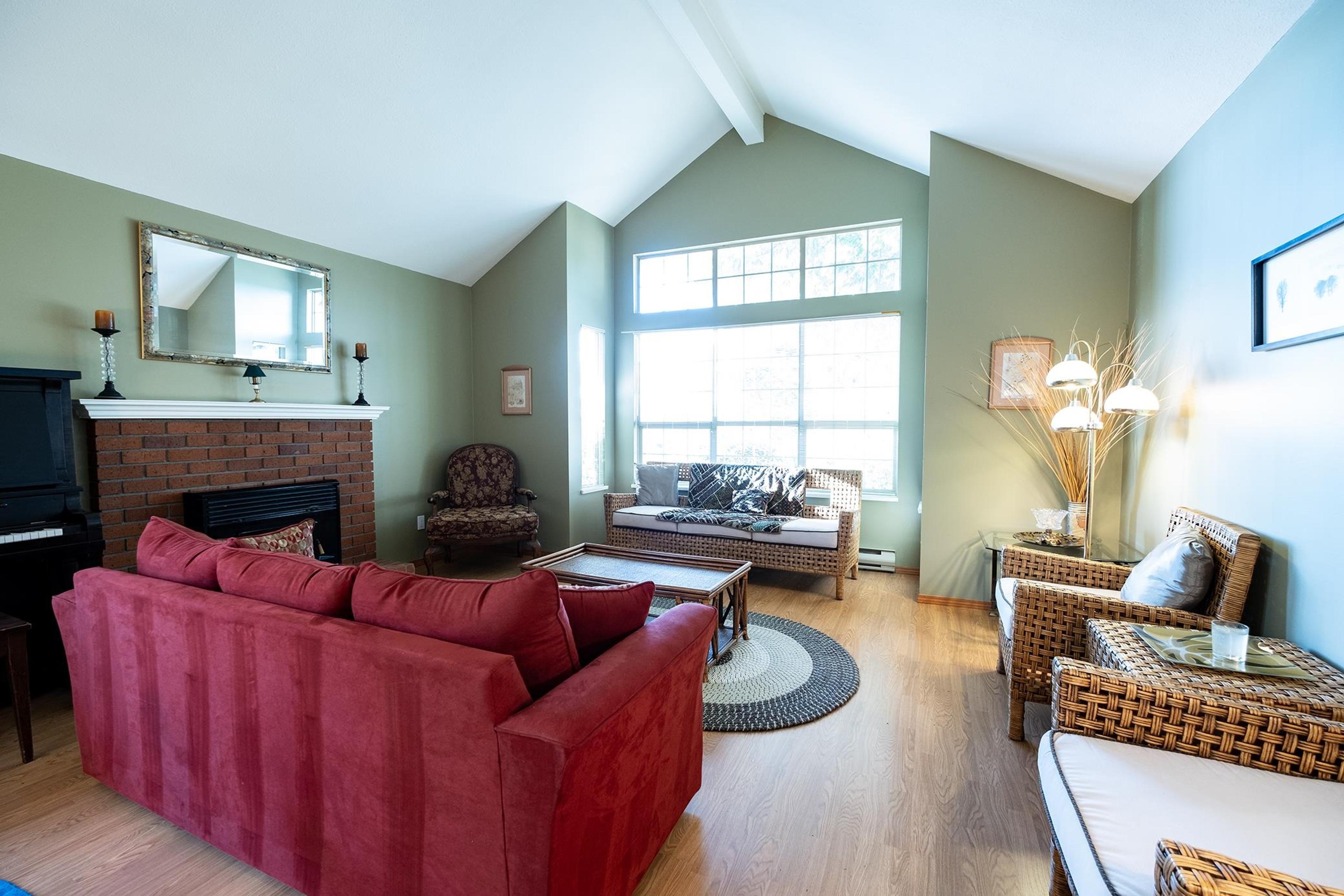 5462 KENSINGTON ROAD - Main Image