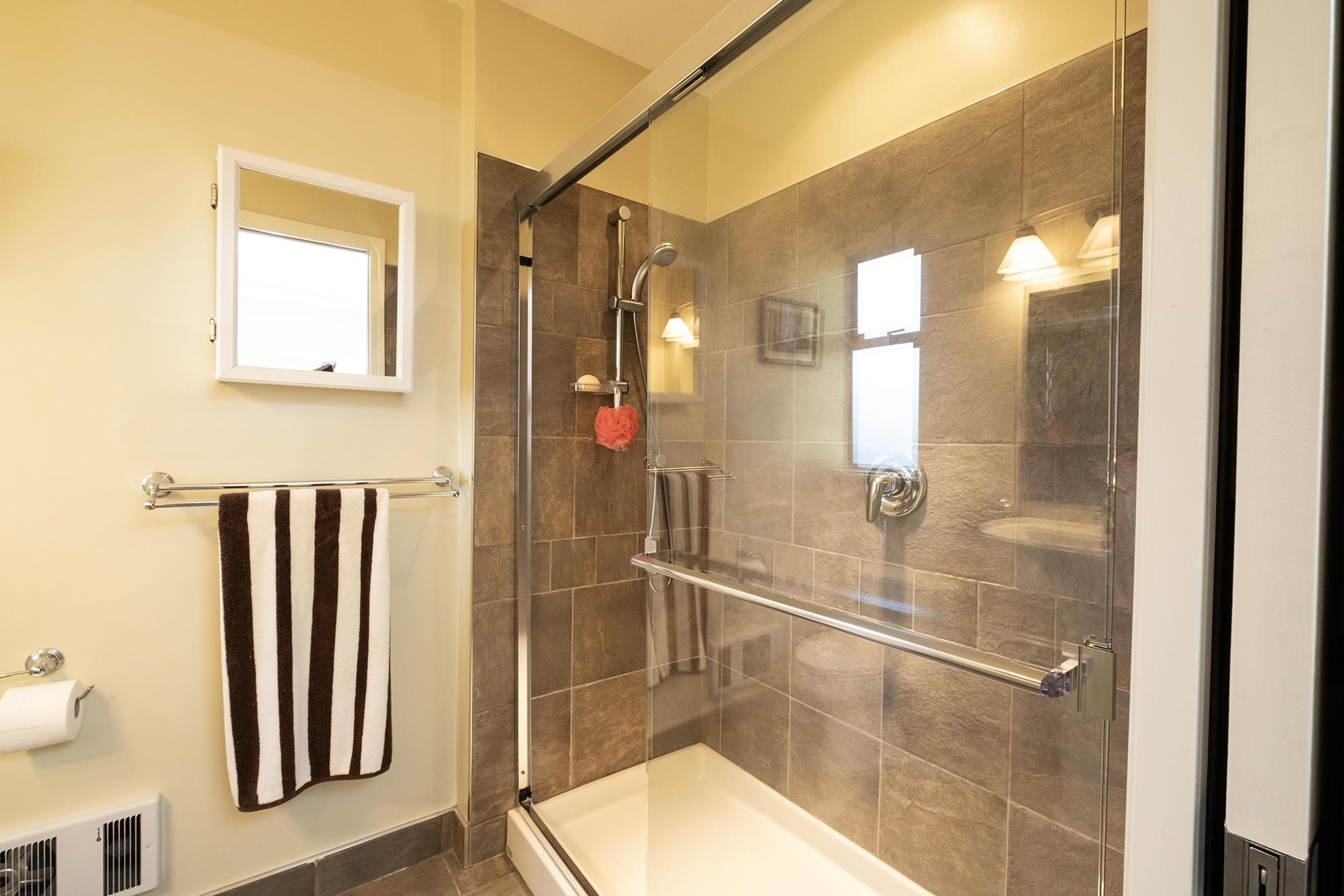 5462 KENSINGTON ROAD - 14