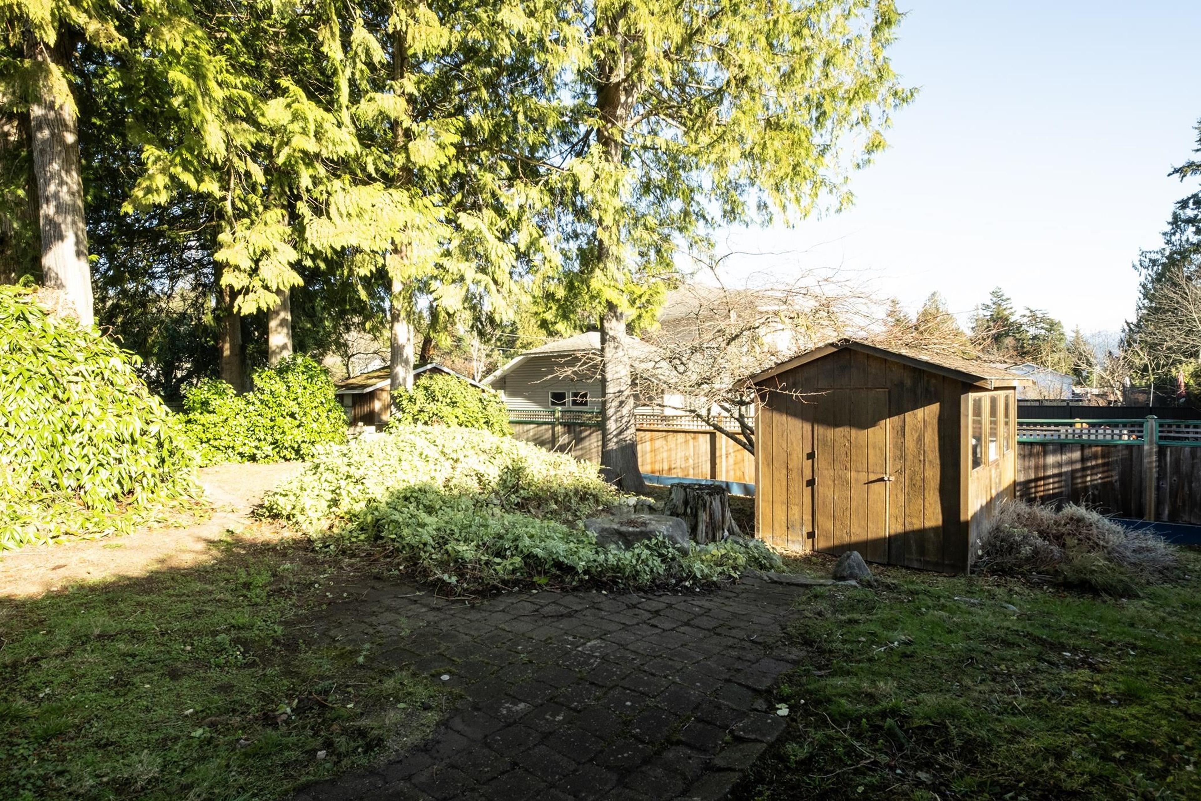 5462 KENSINGTON ROAD - 25