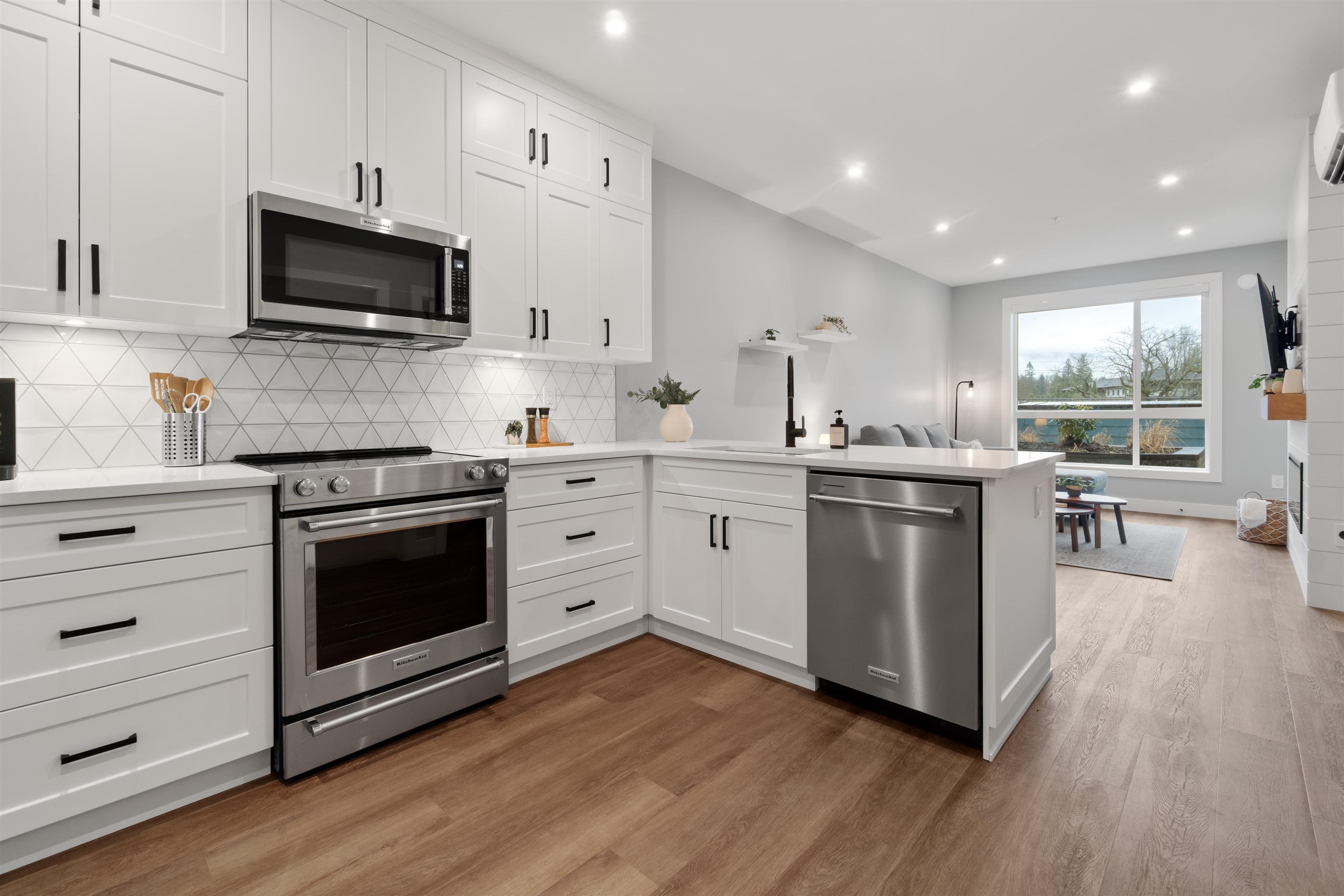 #106 470 ESPLANADE AVENUE - Image 5