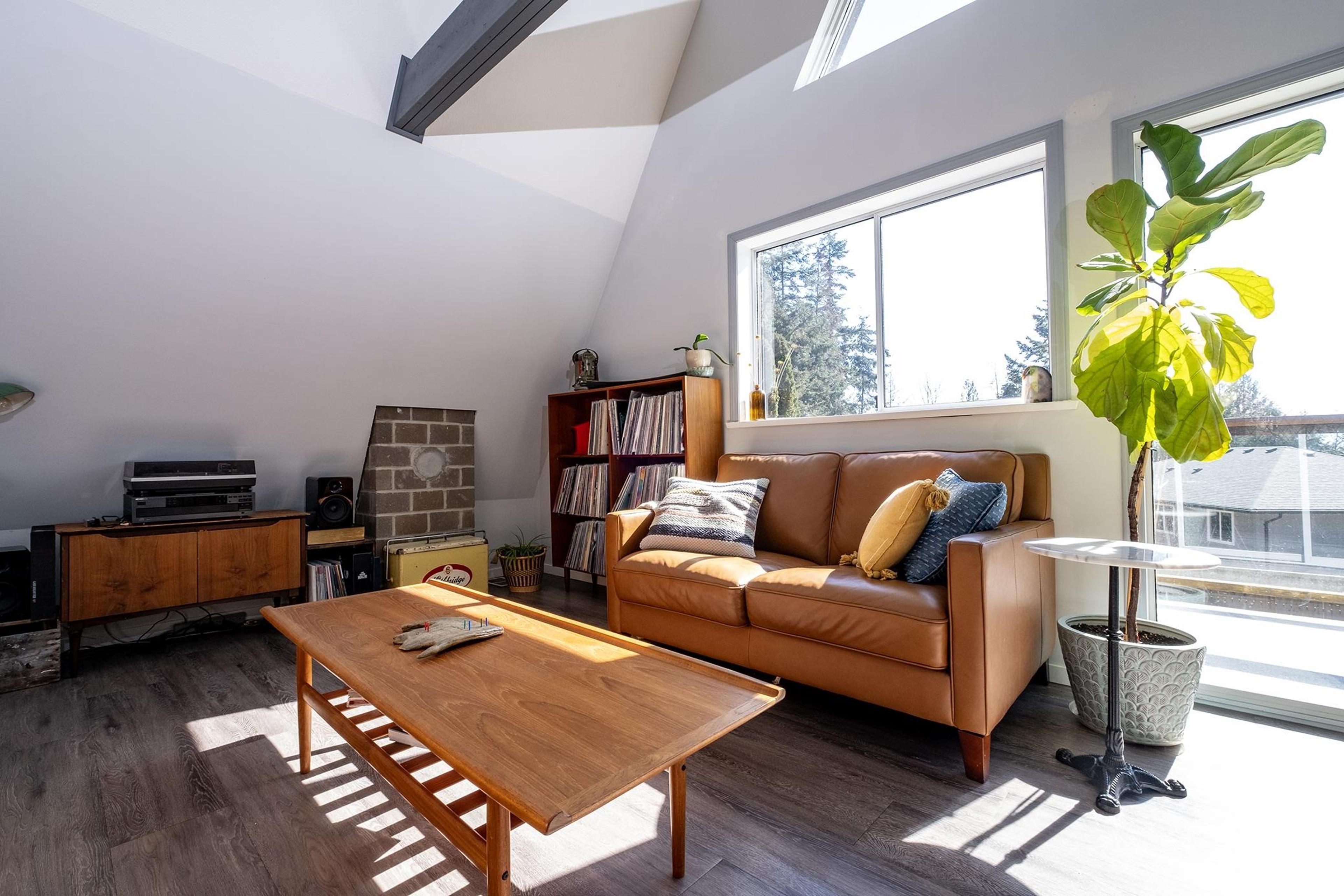 6563 ANCHOR PLACE - Main Image