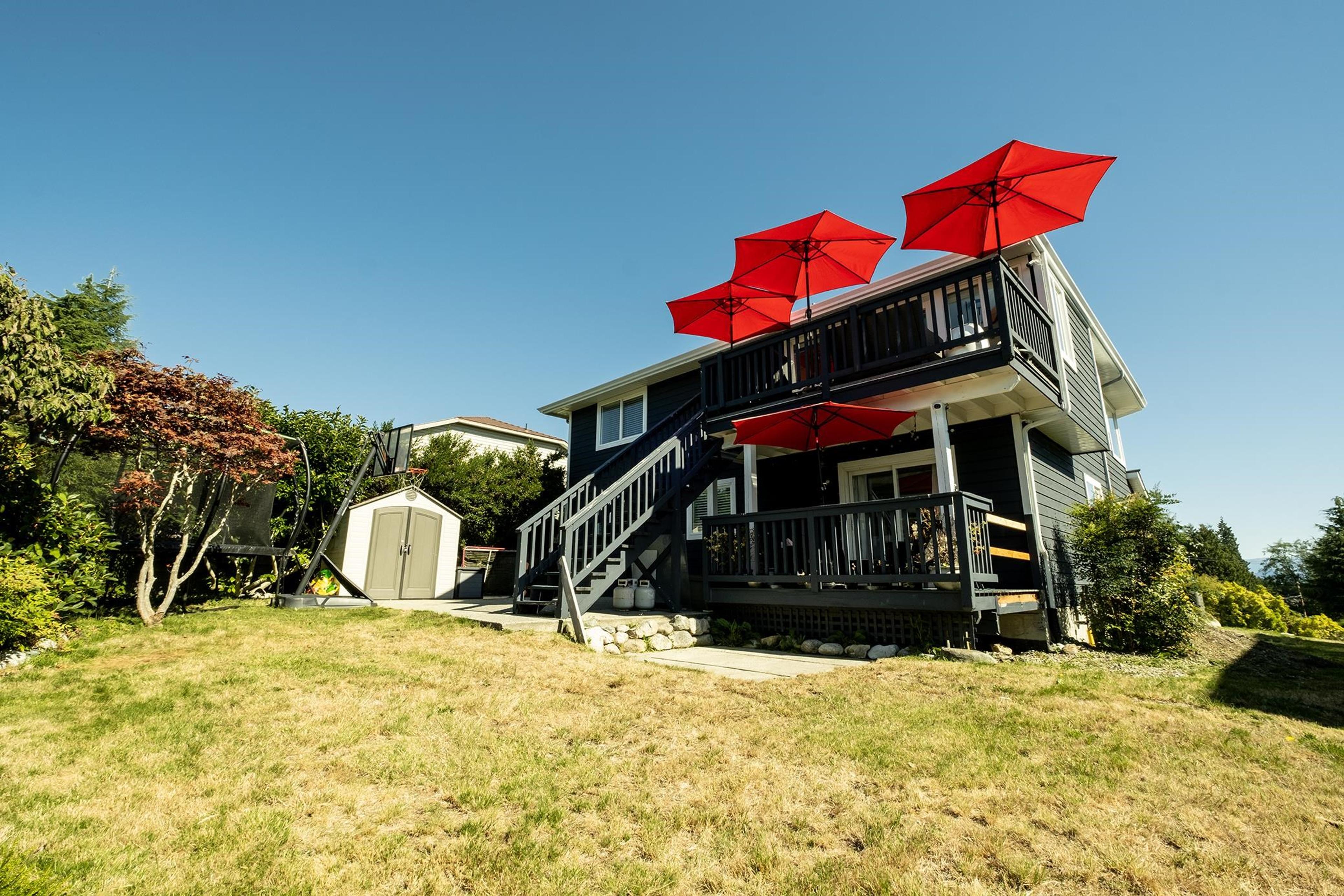 565 WILDWOOD CRESCENT - 37