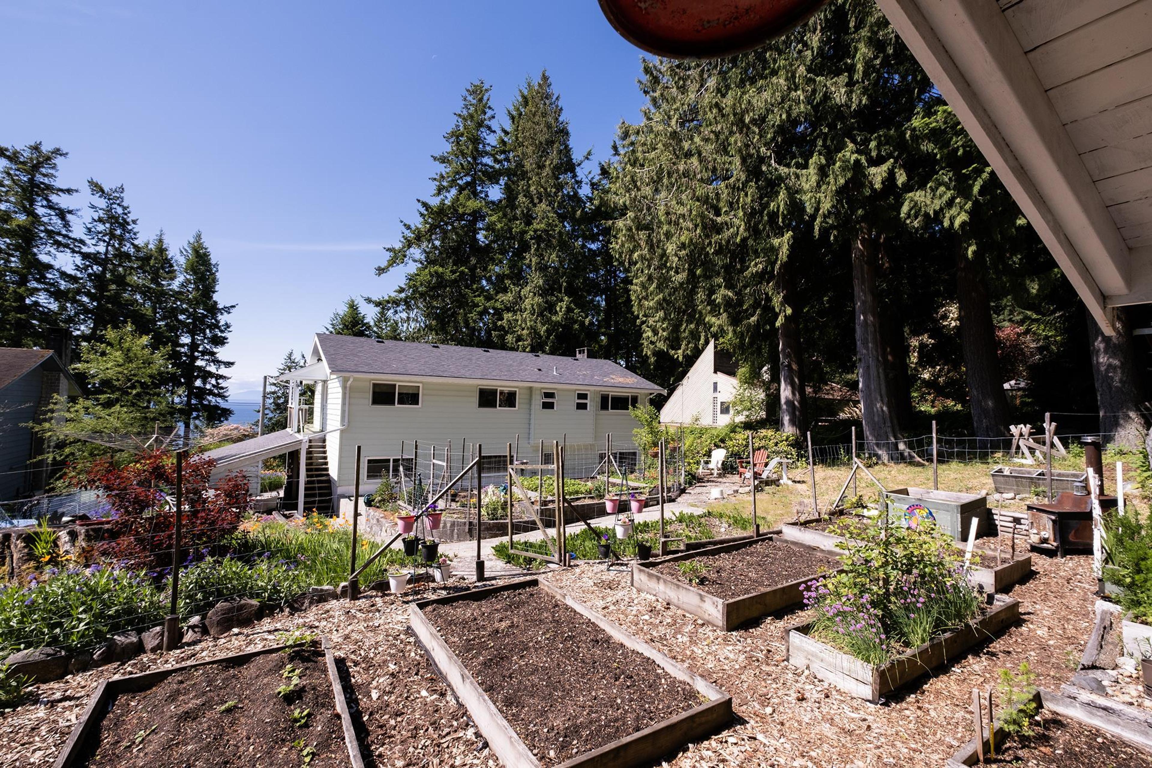 1238 GOWER POINT ROAD - 27