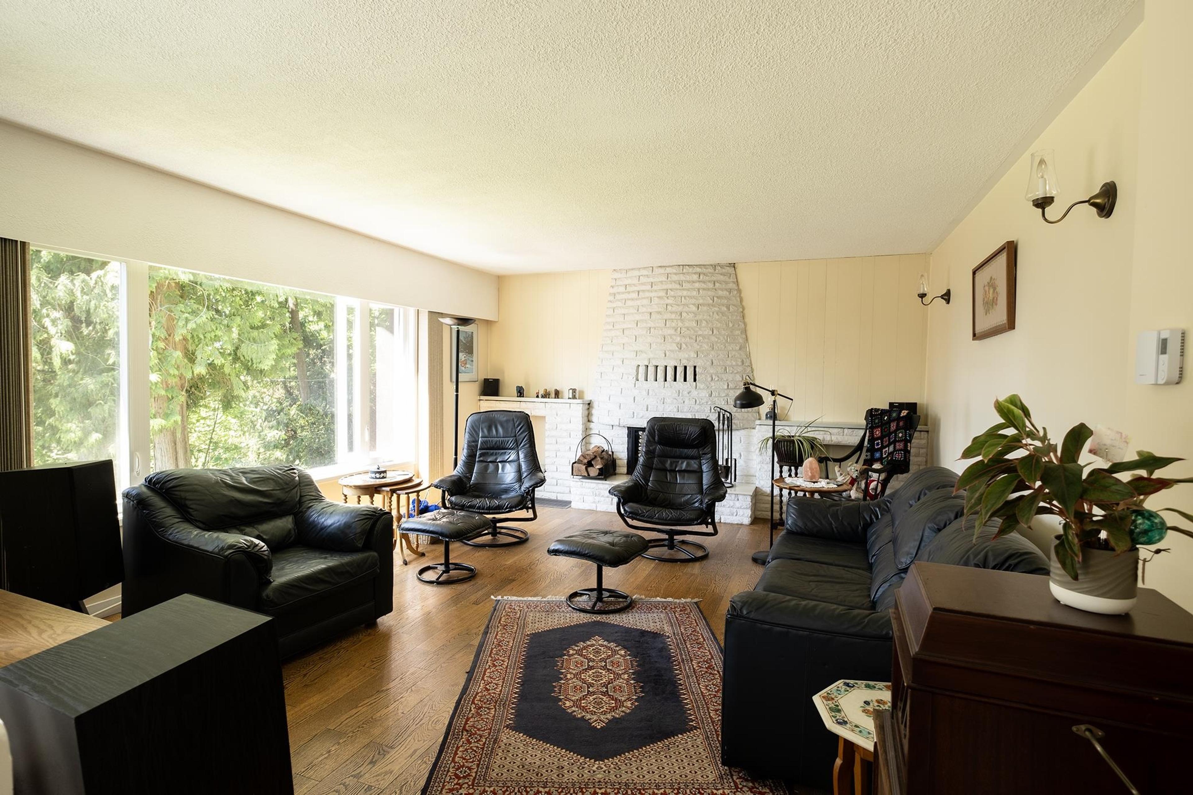 1238 GOWER POINT ROAD - 5