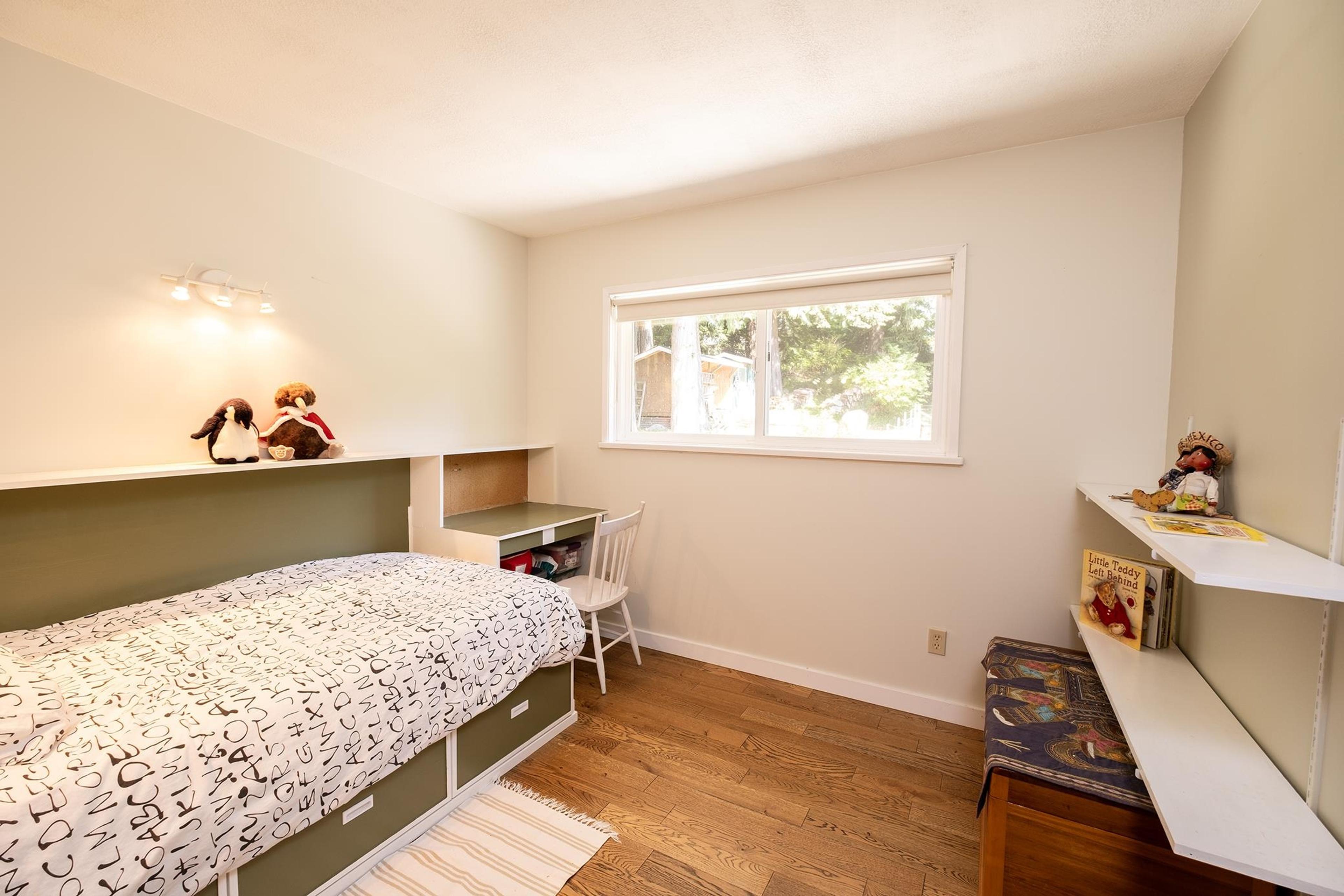 1238 GOWER POINT ROAD - 14