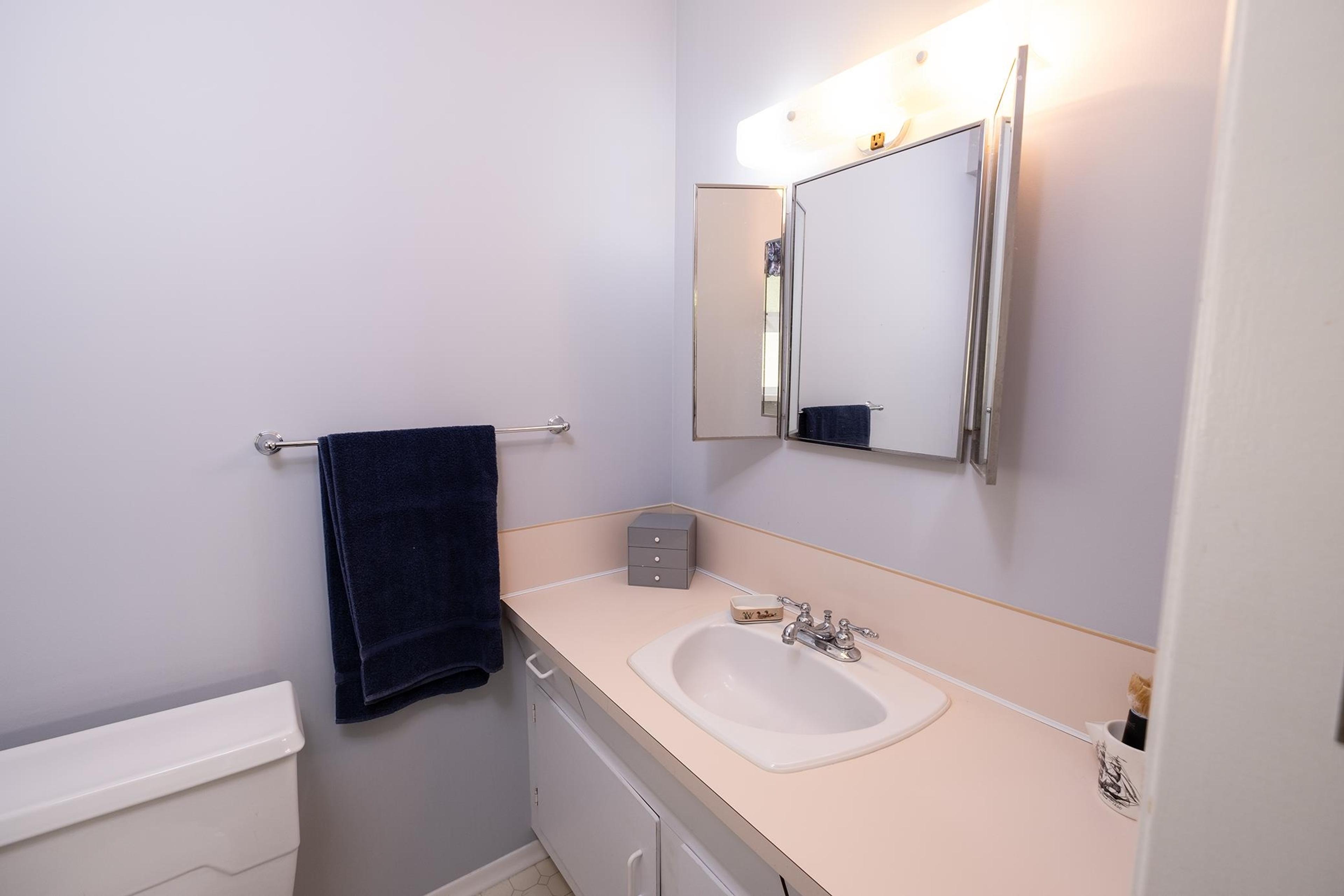 1238 GOWER POINT ROAD - 18