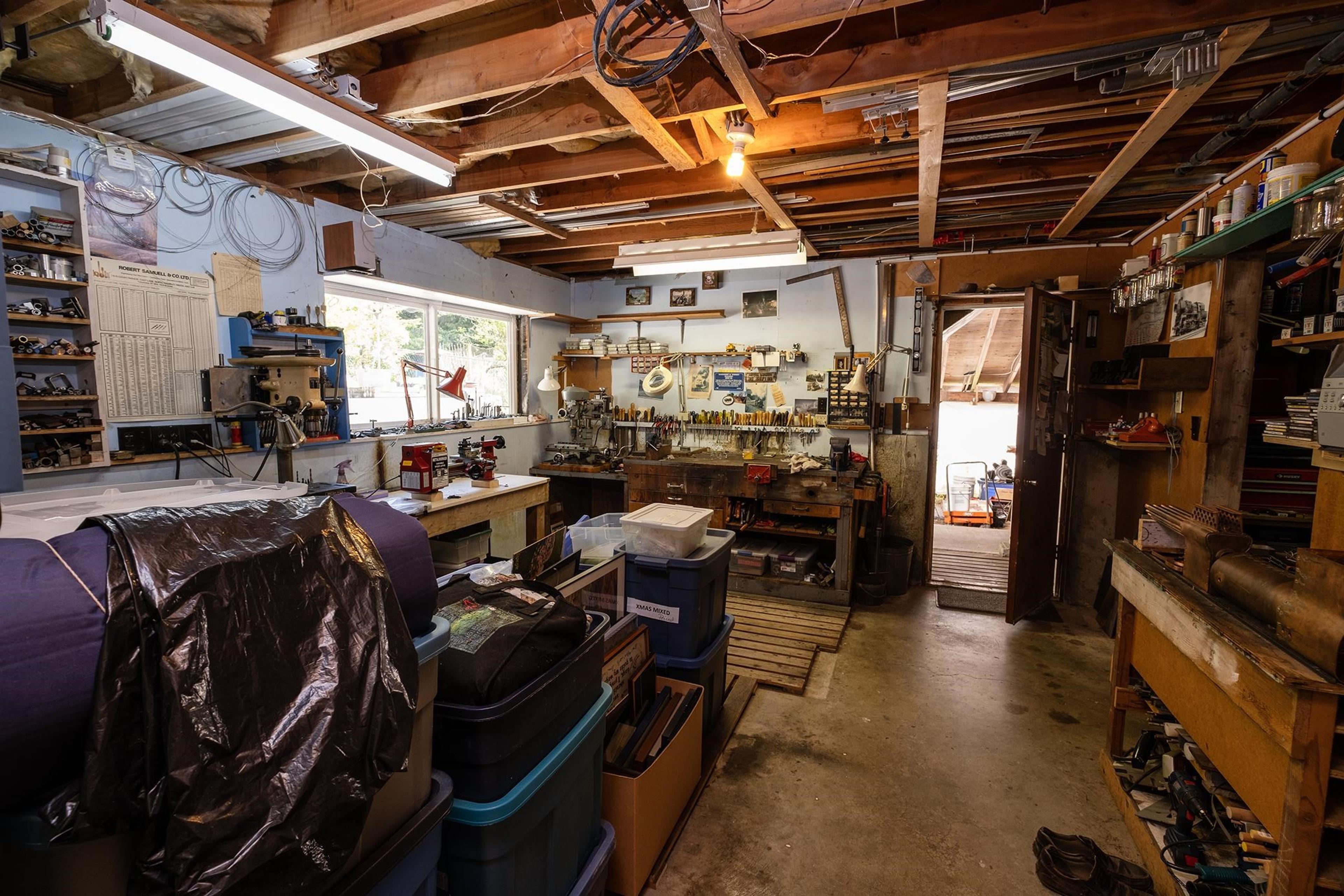 1238 GOWER POINT ROAD - 25