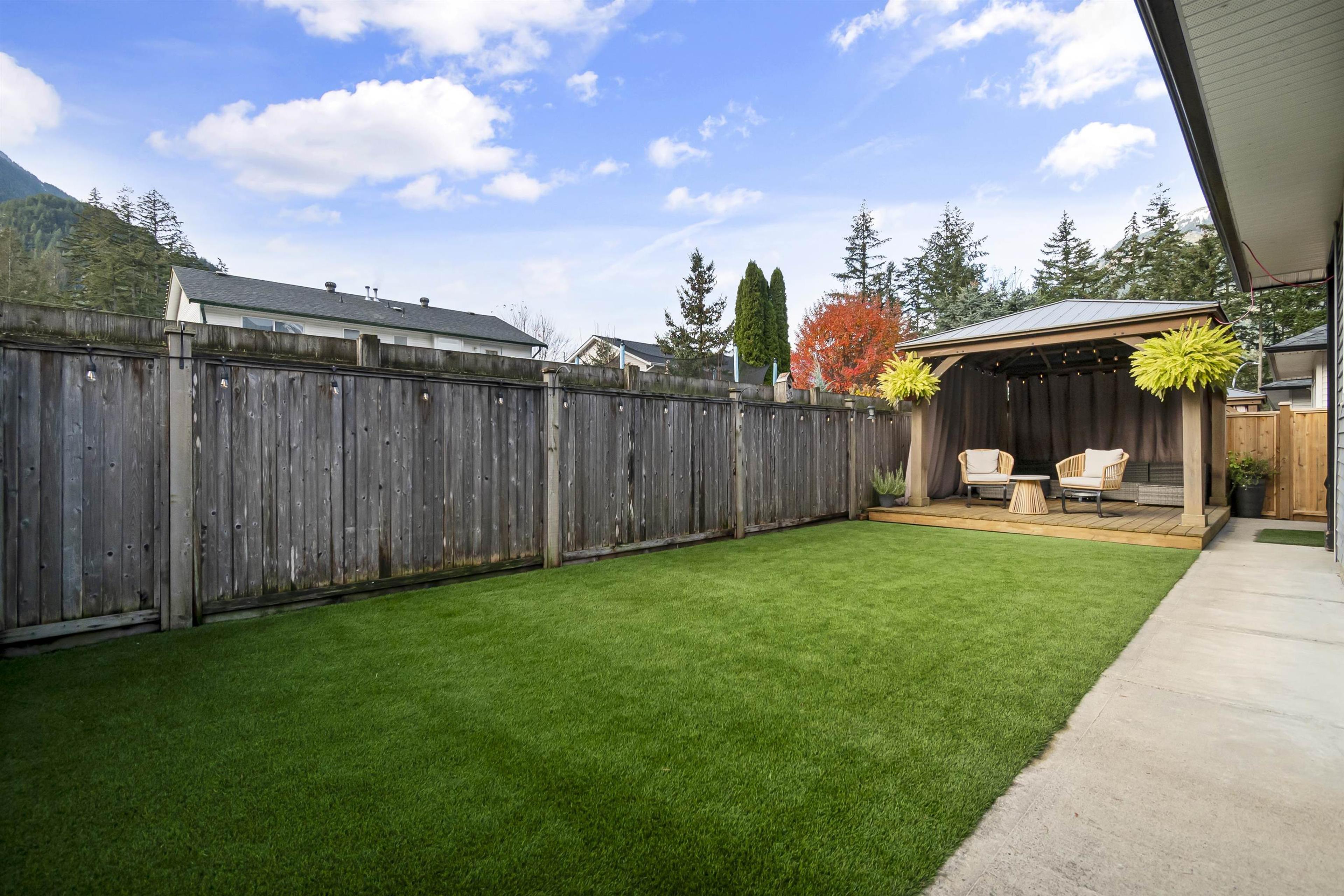 #3 20118 BEACON ROAD - 24