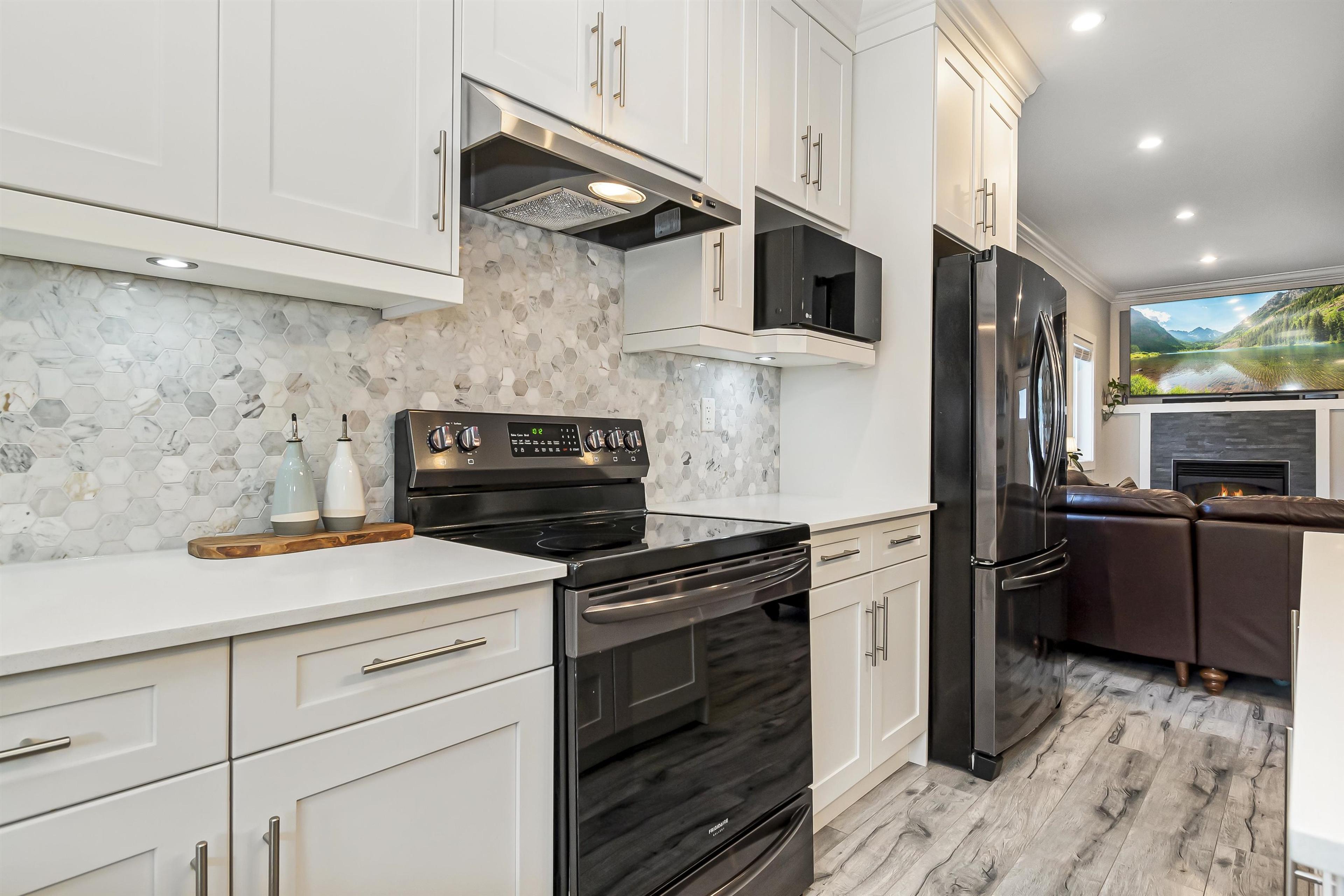 #3 20118 BEACON ROAD - 14