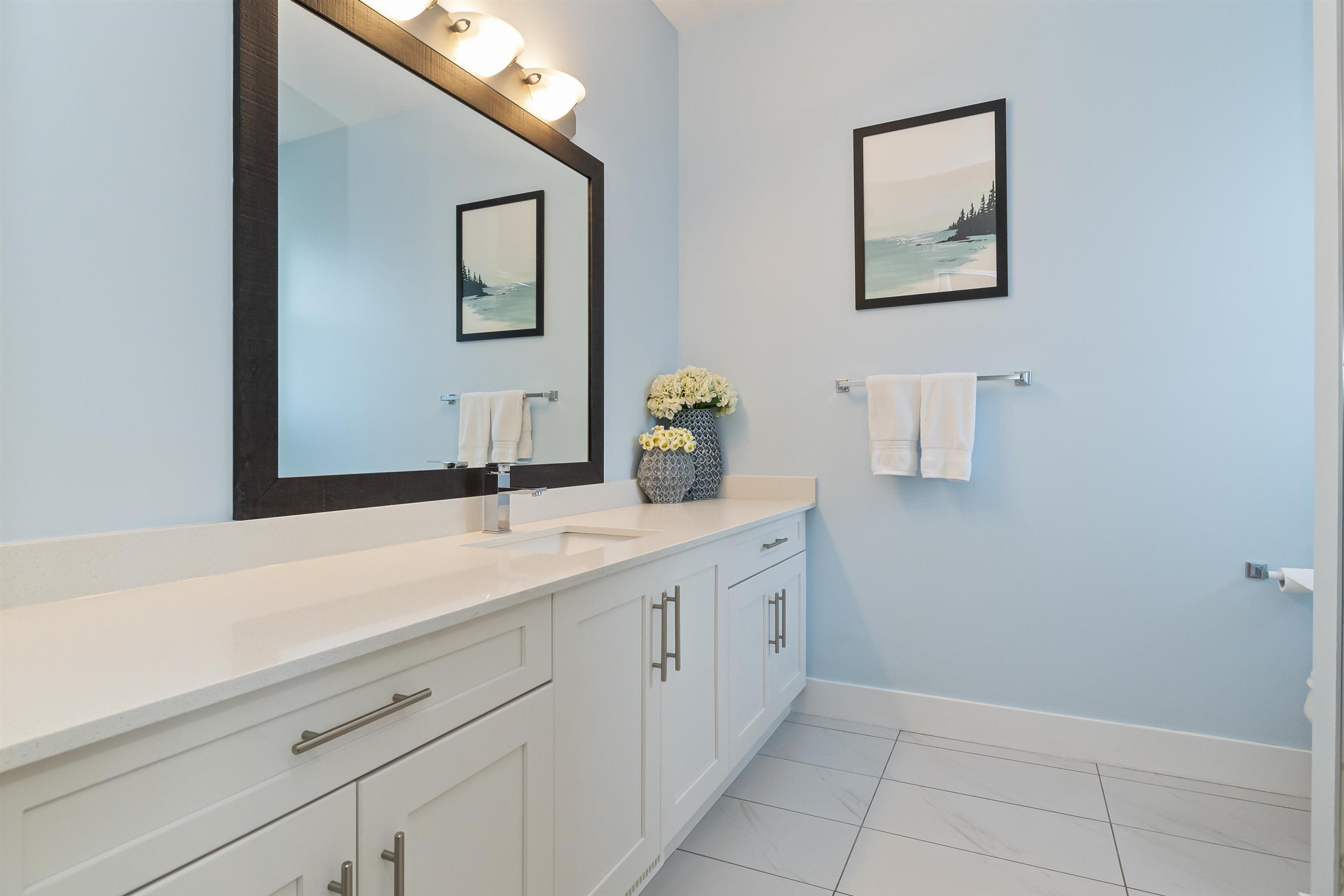 #3 20118 BEACON ROAD - 18