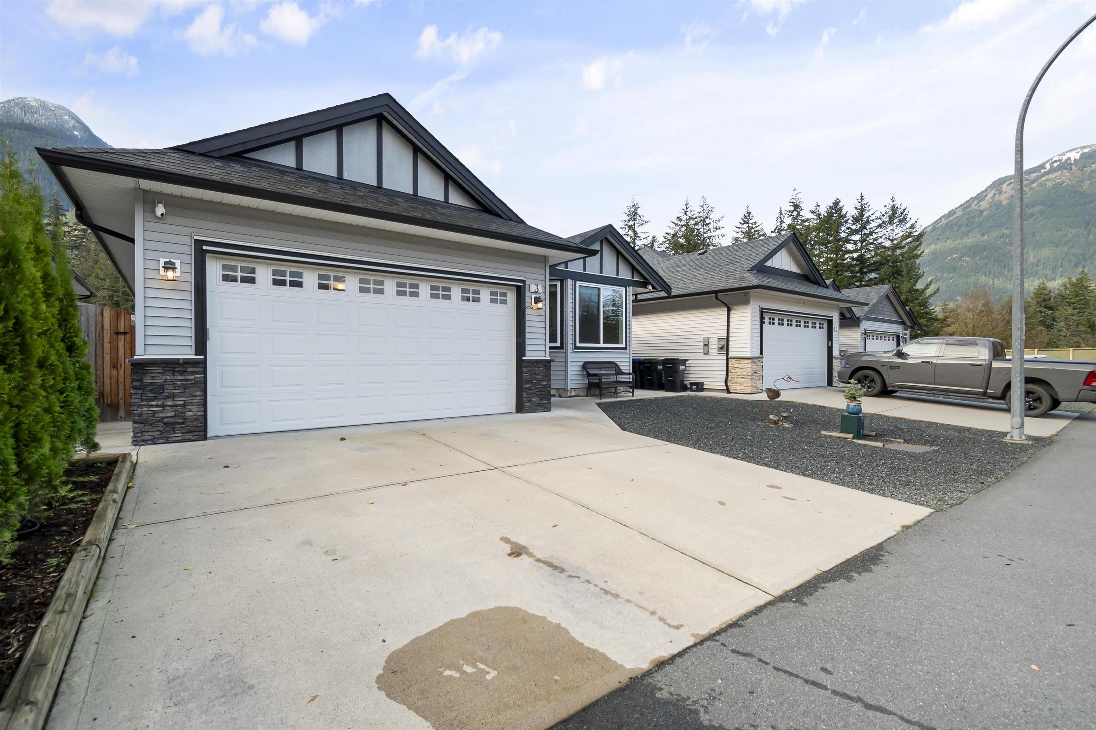 #3 20118 BEACON ROAD - 29