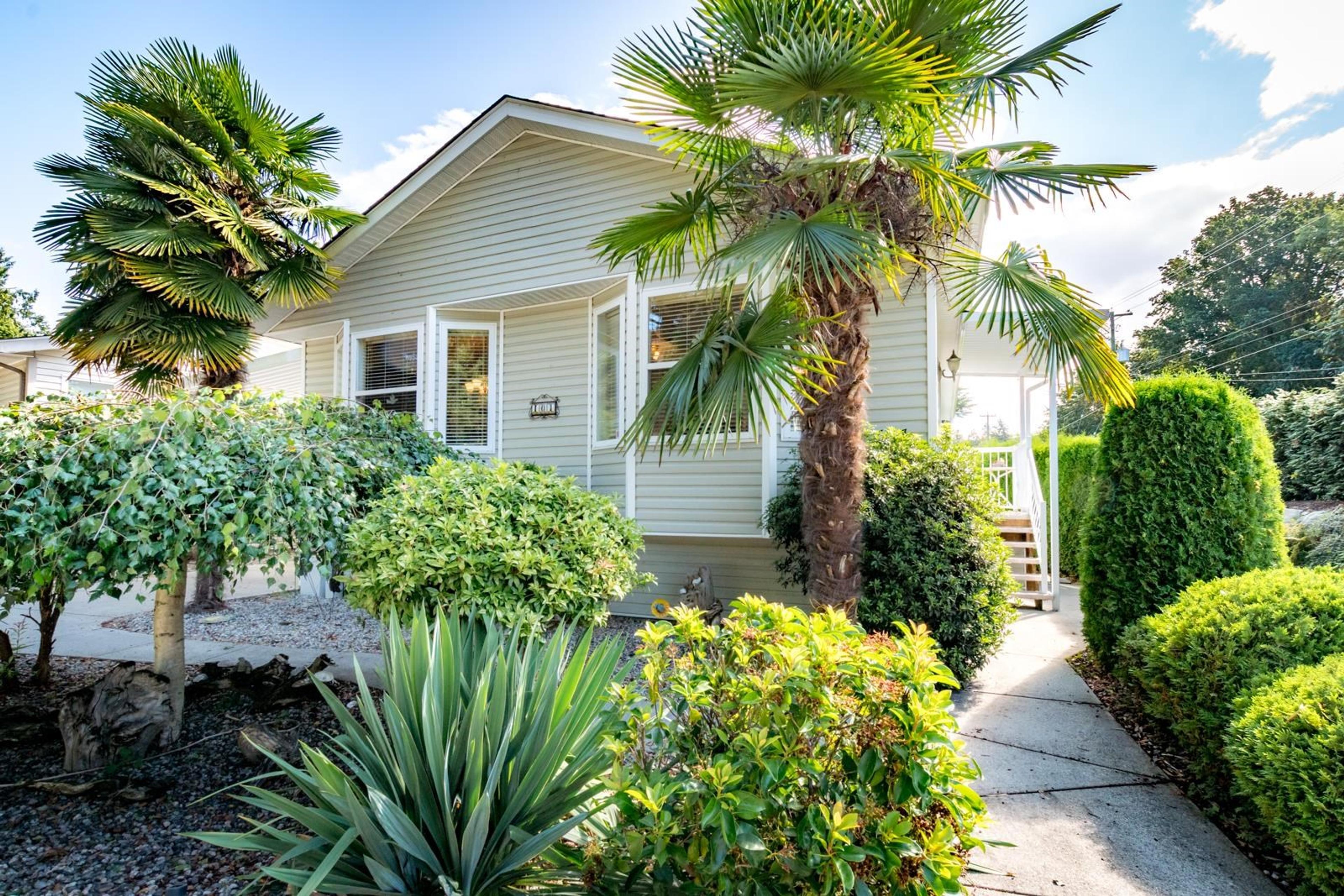 #101 4510 SUNSHINE COAST HIGHWAY - Image 2