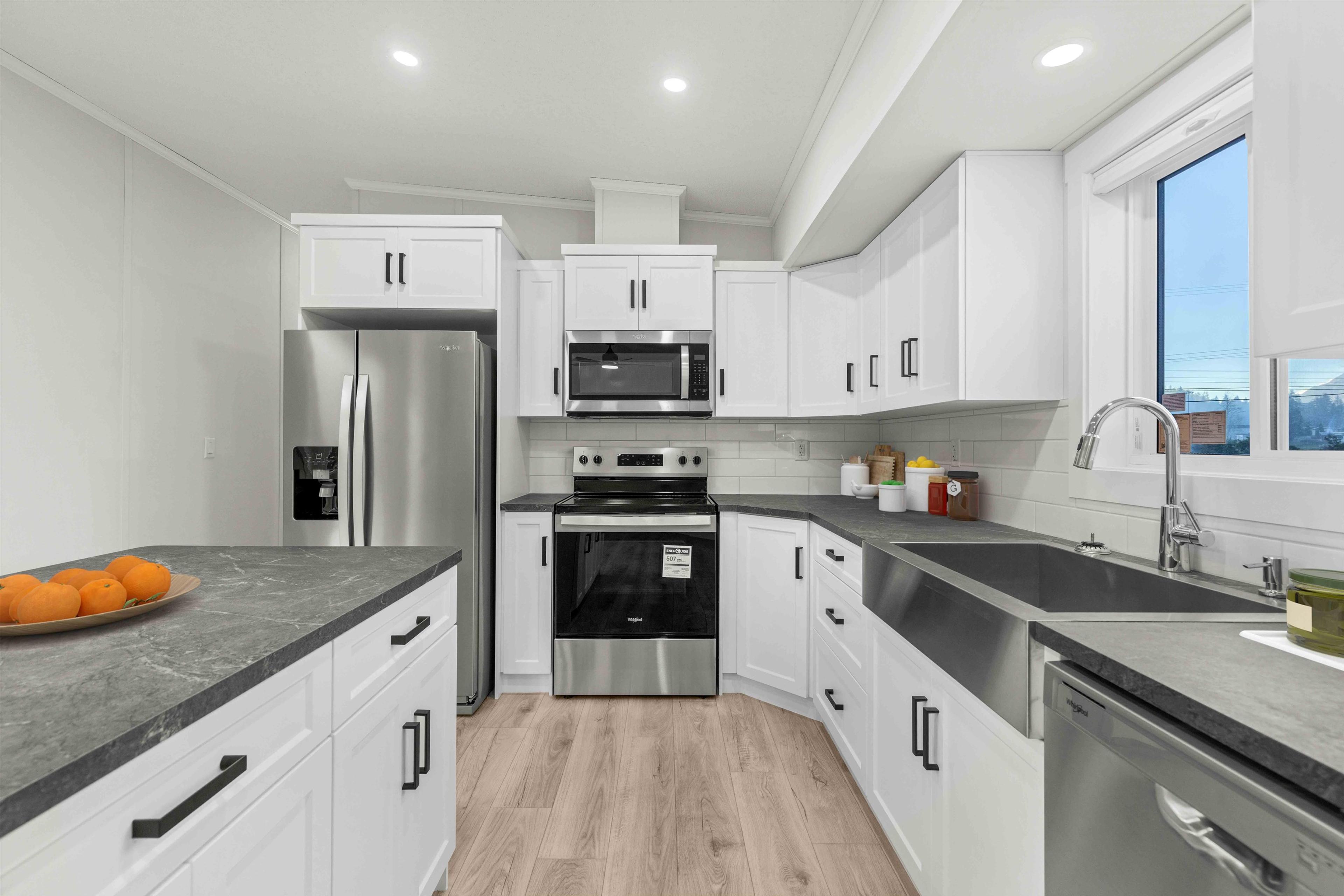 #60 7370 HIGHWAY 99 - 14