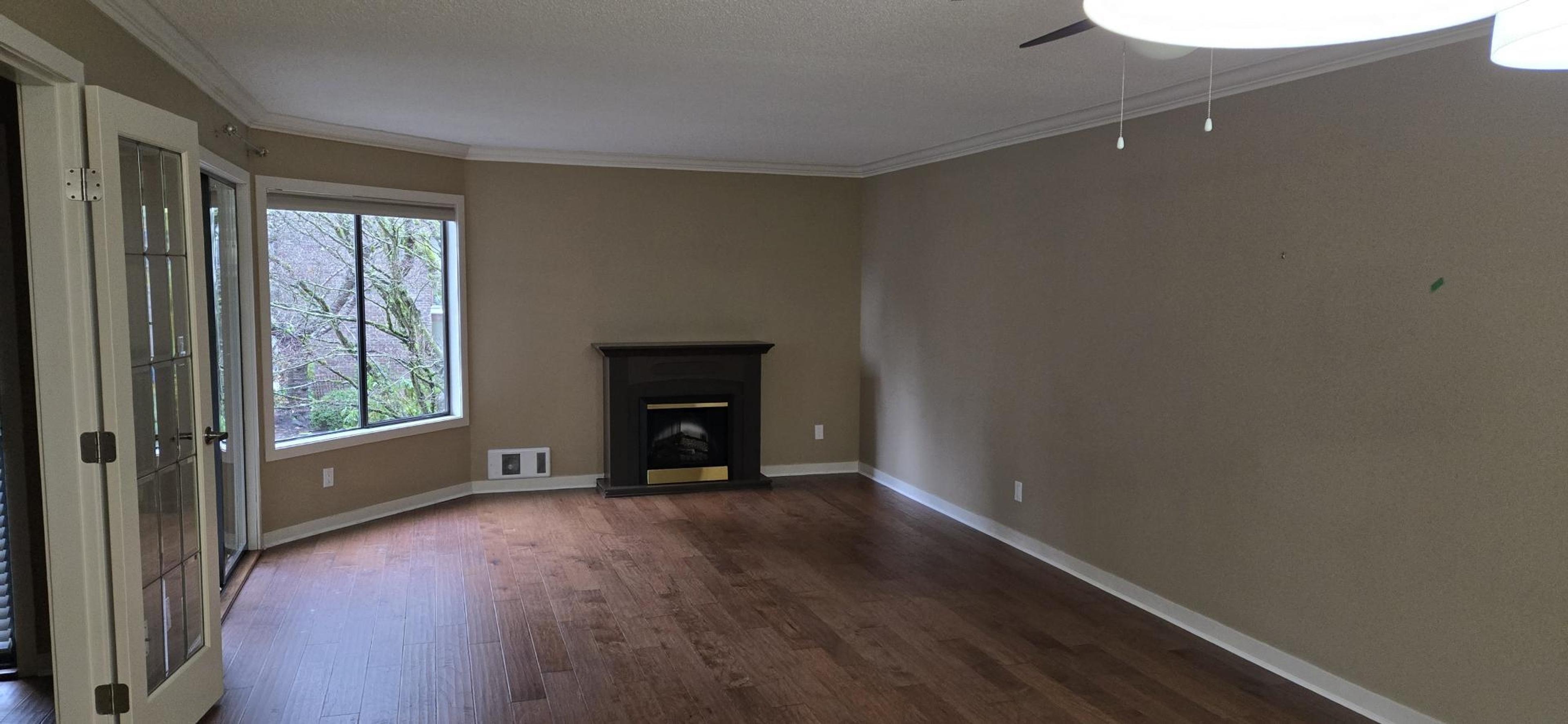 #208 1521 BLACKWOOD STREET - Image 2