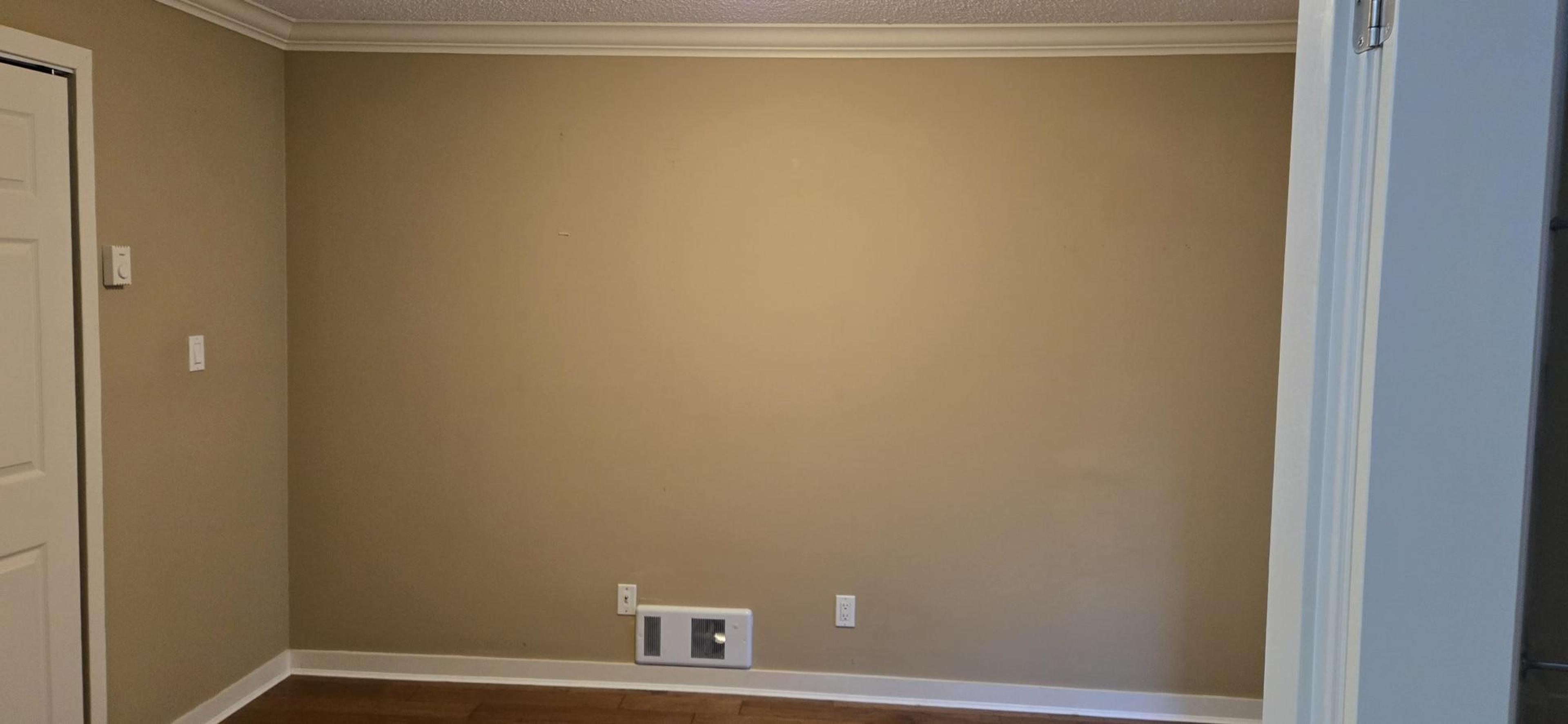 #208 1521 BLACKWOOD STREET - Image 3