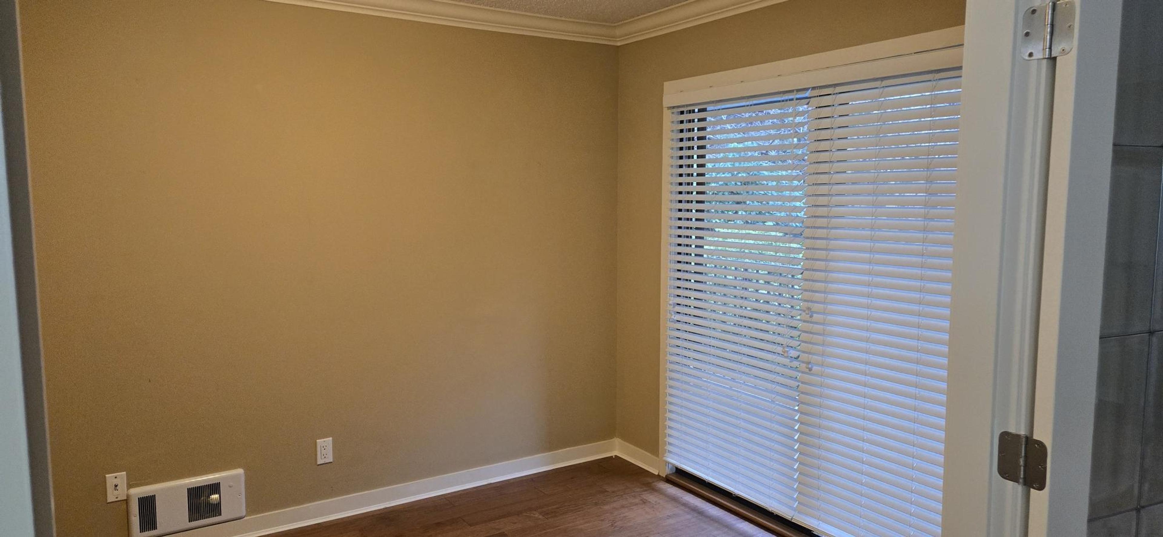 #208 1521 BLACKWOOD STREET - Image 4