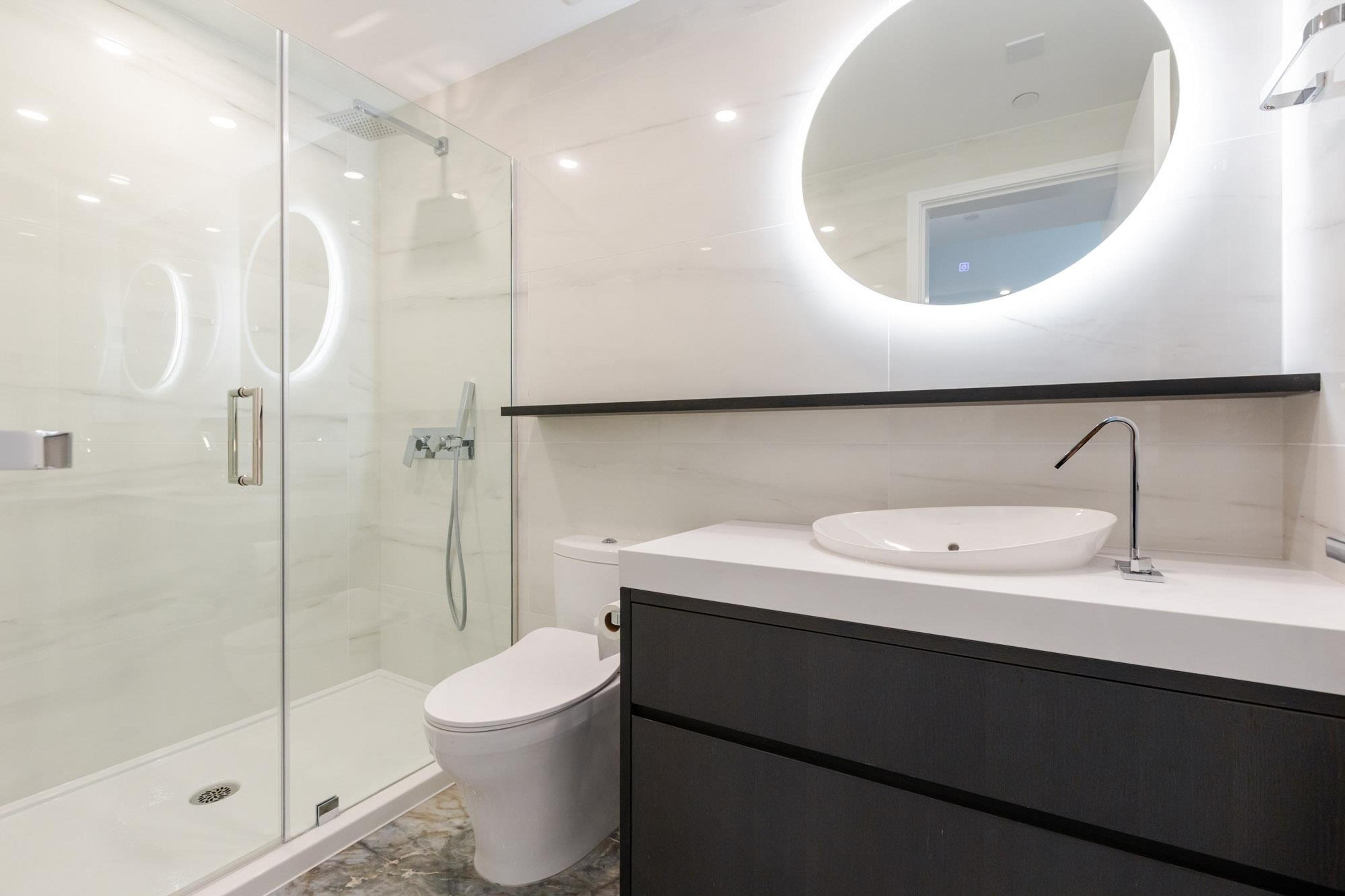 #314 1342 JOHNSTON ROAD - 22