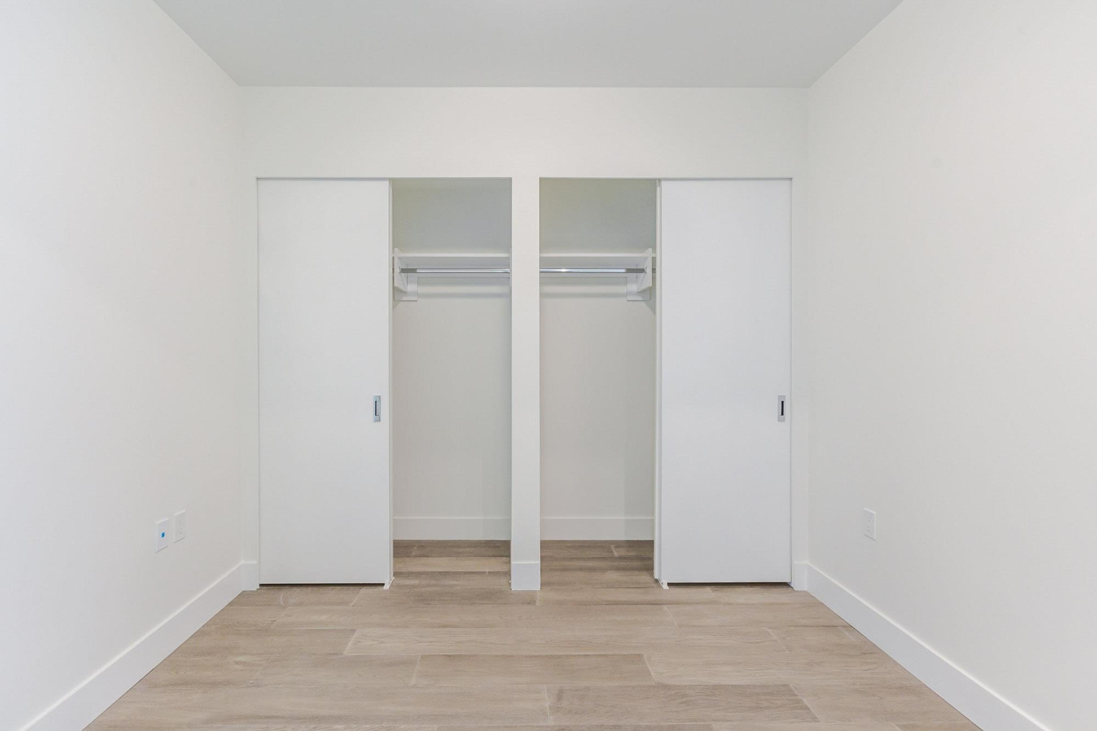 #314 1342 JOHNSTON ROAD - 13