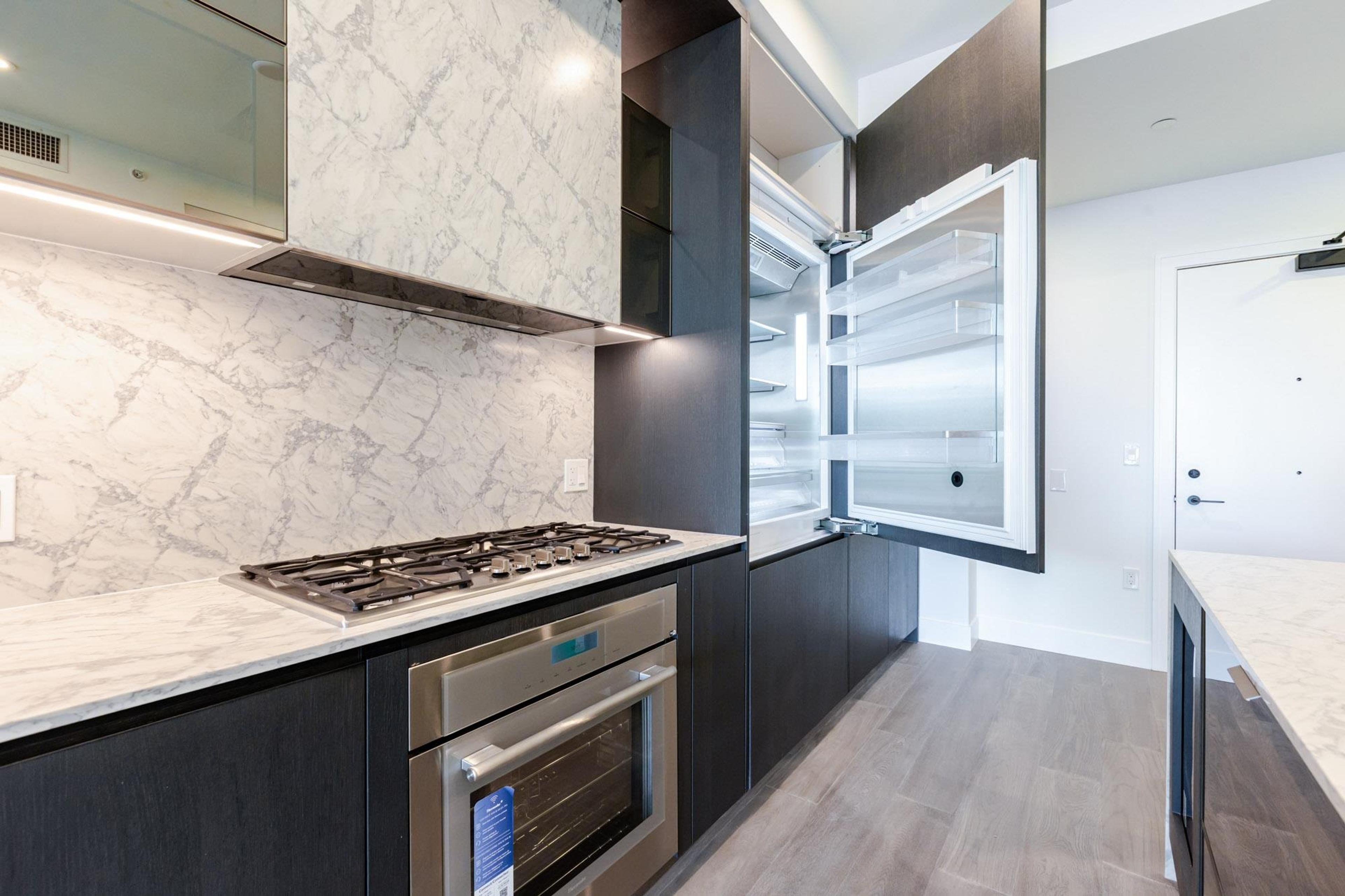 #314 1342 JOHNSTON ROAD - 7