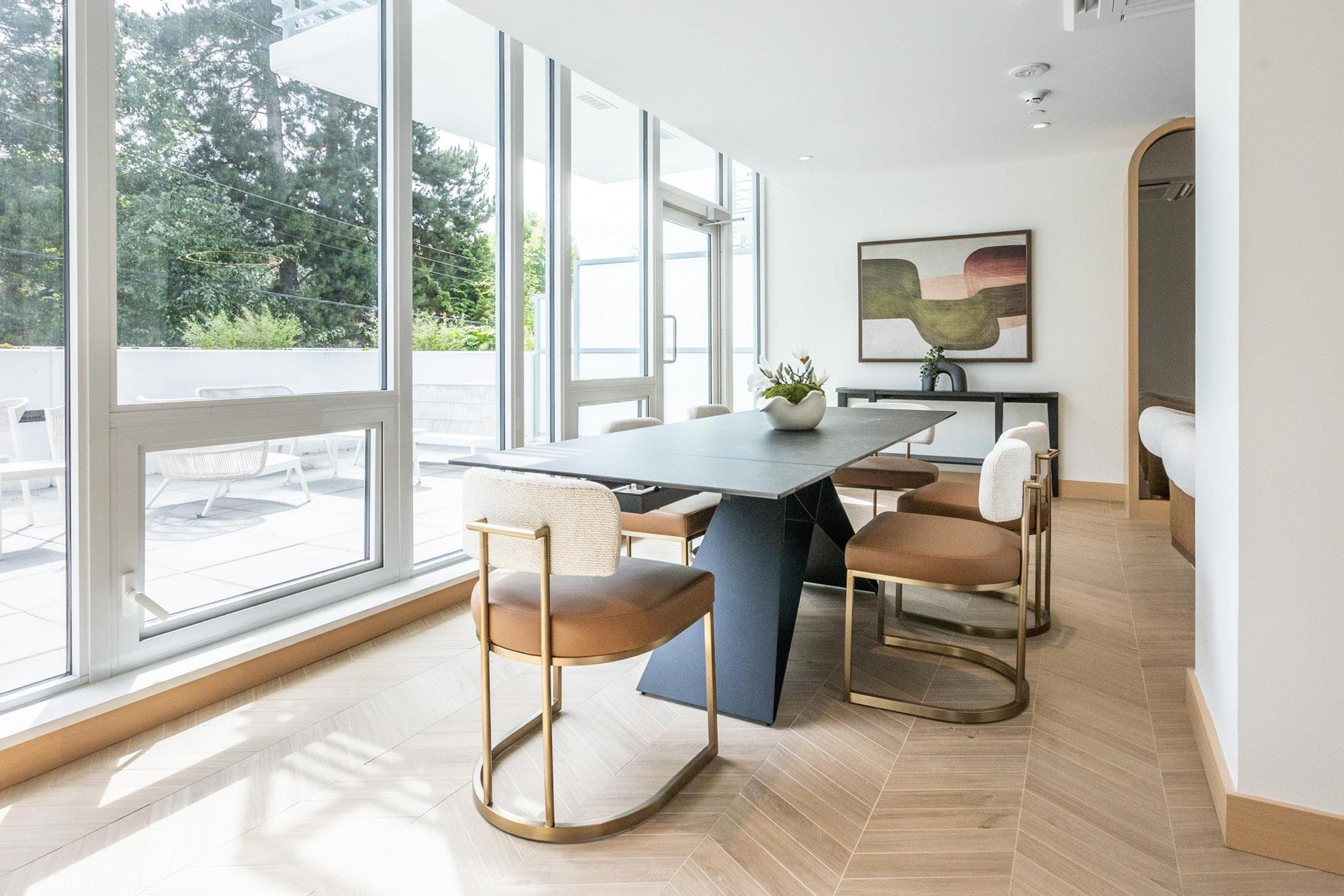 #314 1342 JOHNSTON ROAD - 31