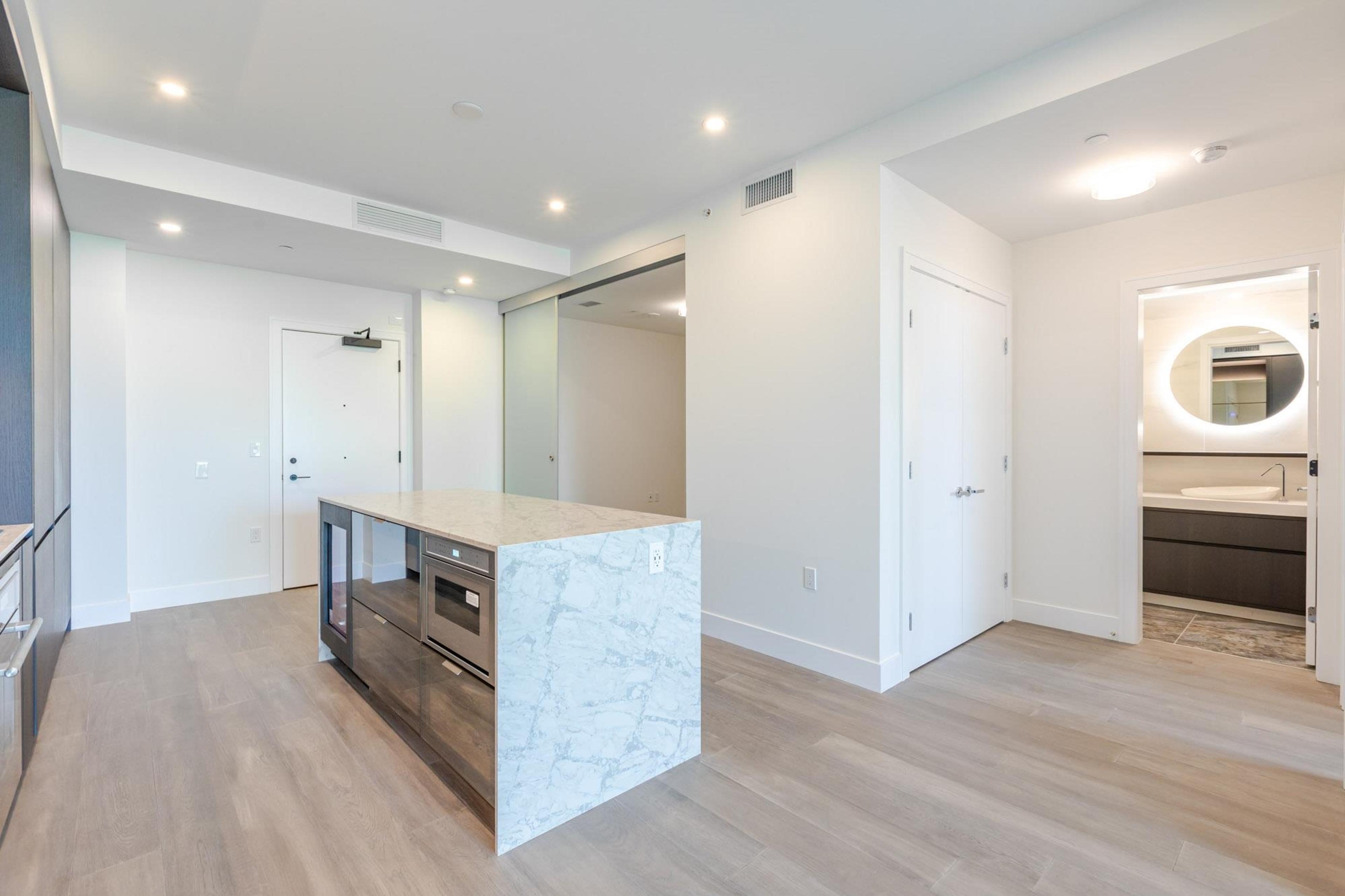 #314 1342 JOHNSTON ROAD - 5