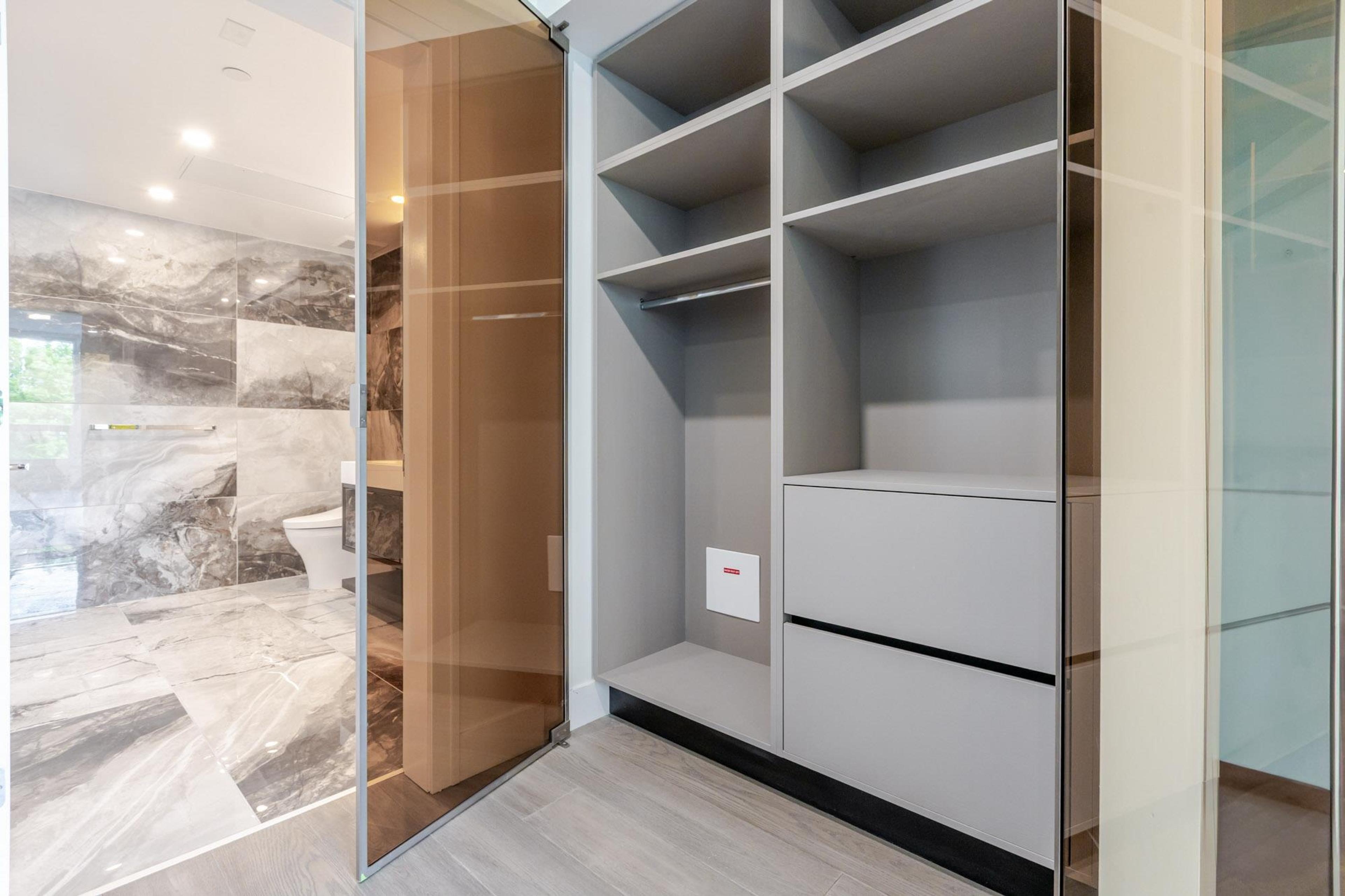 #314 1342 JOHNSTON ROAD - 19