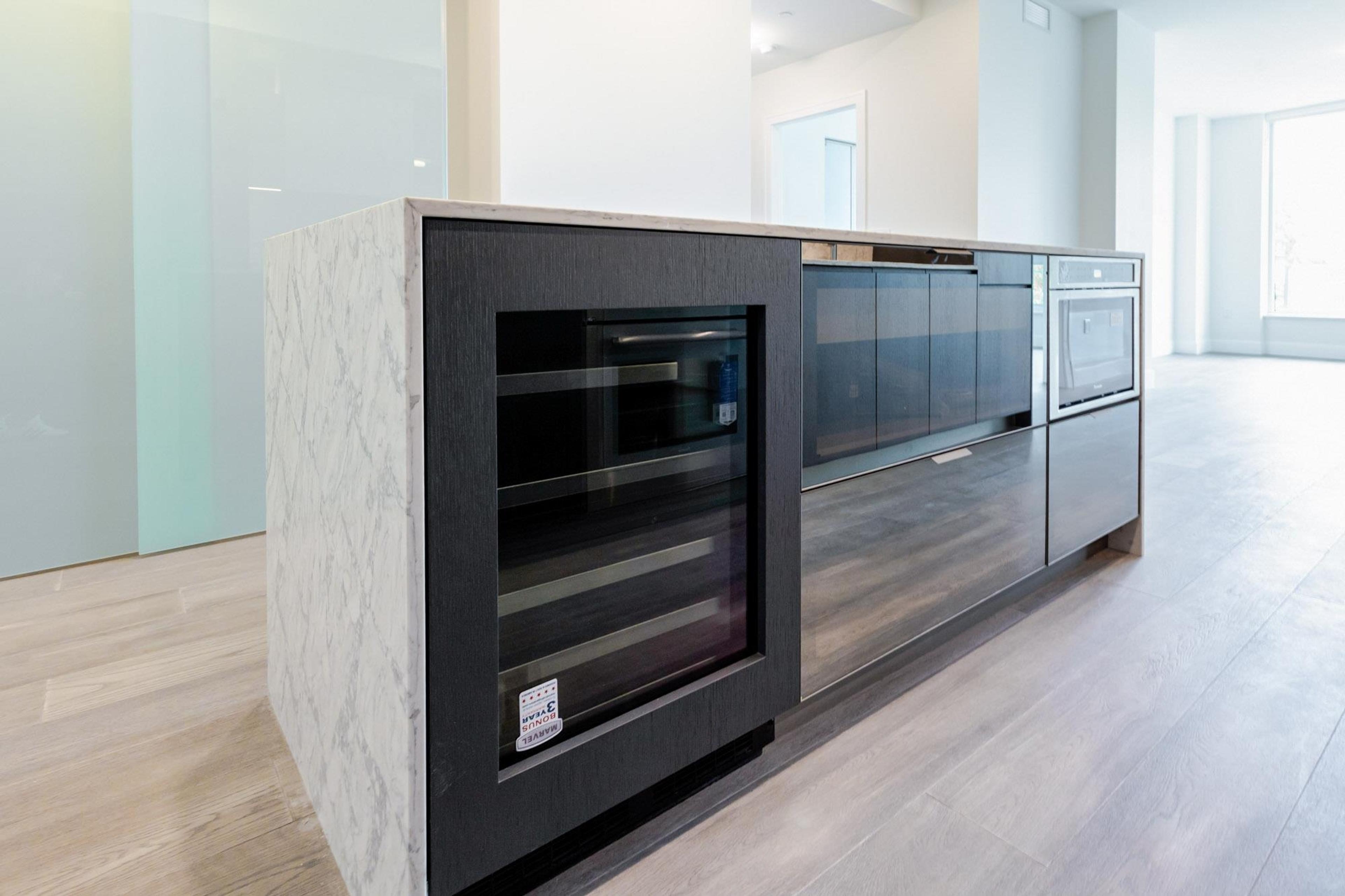 #314 1342 JOHNSTON ROAD - 9