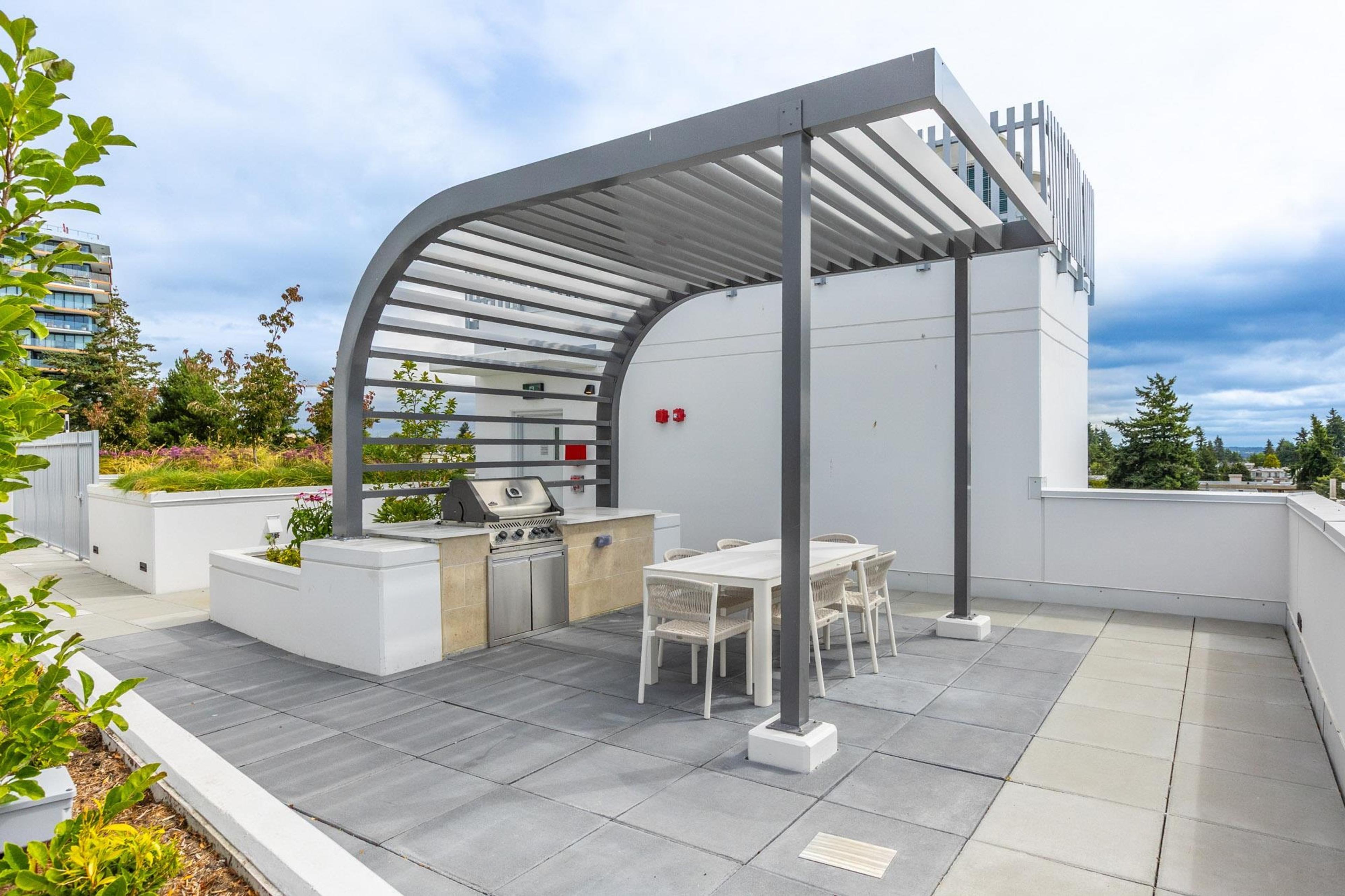 #314 1342 JOHNSTON ROAD - 36