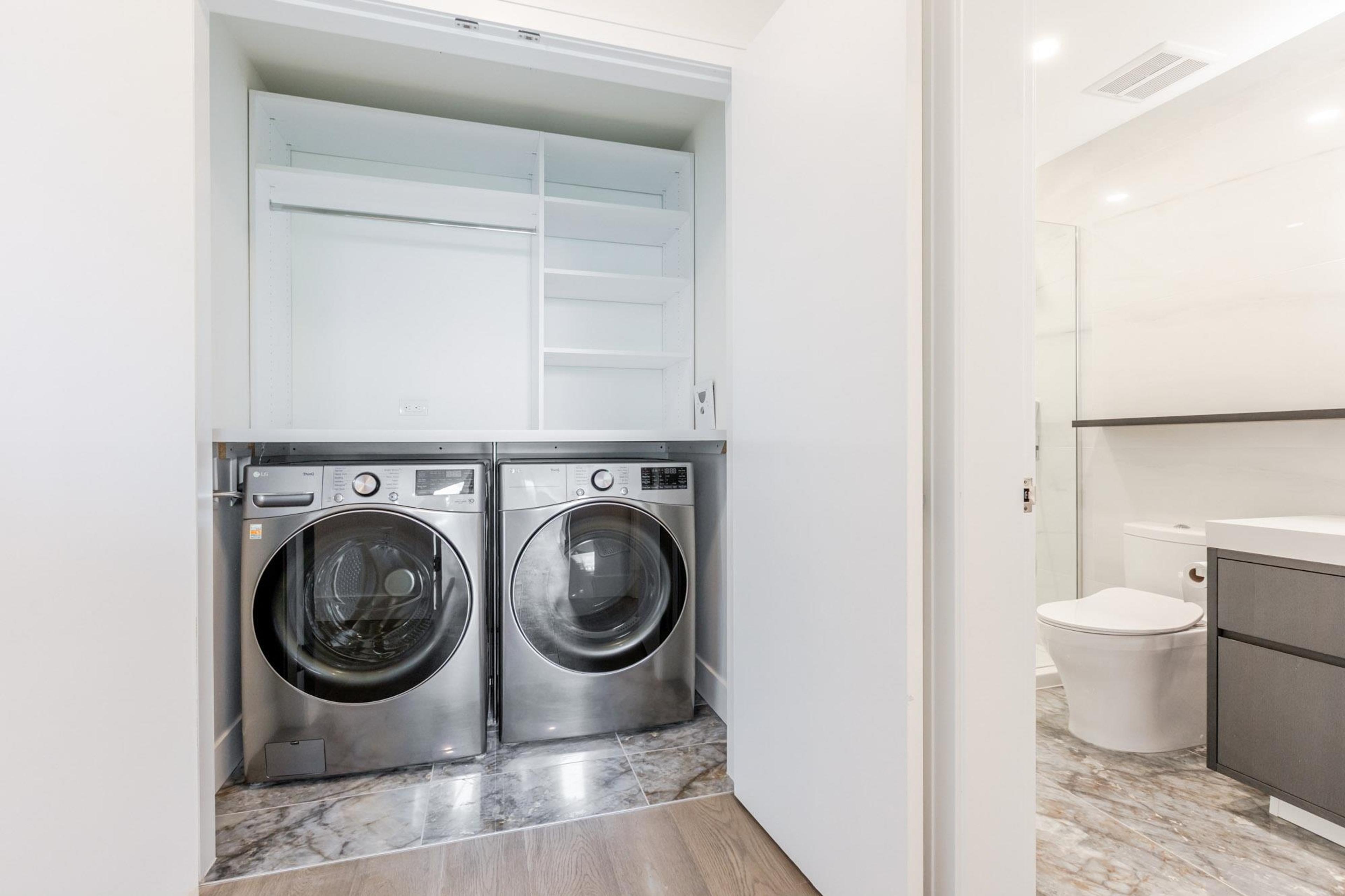 #314 1342 JOHNSTON ROAD - 24