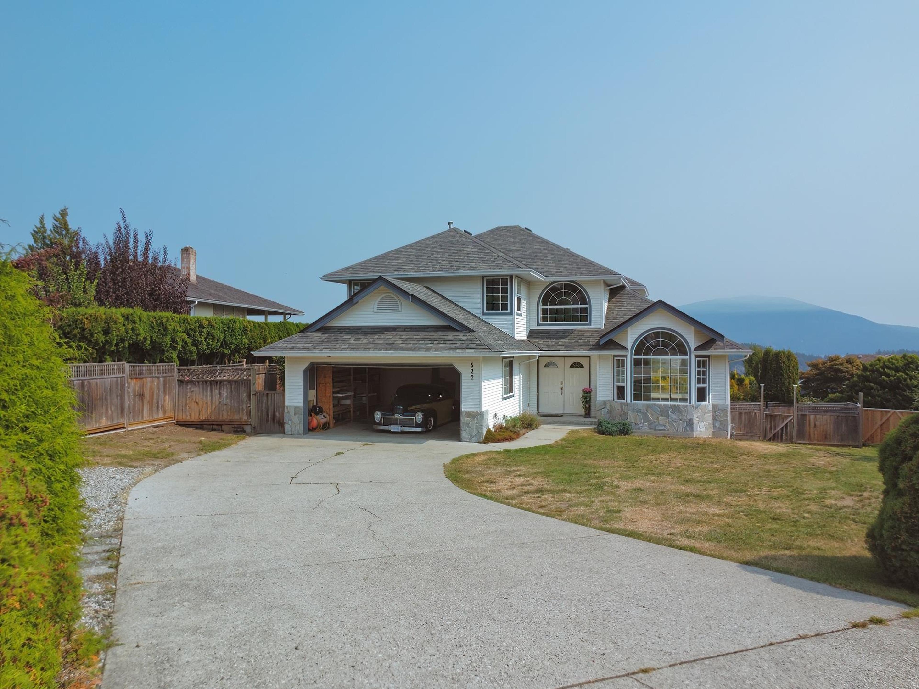 522 EAGLECREST DRIVE - 23