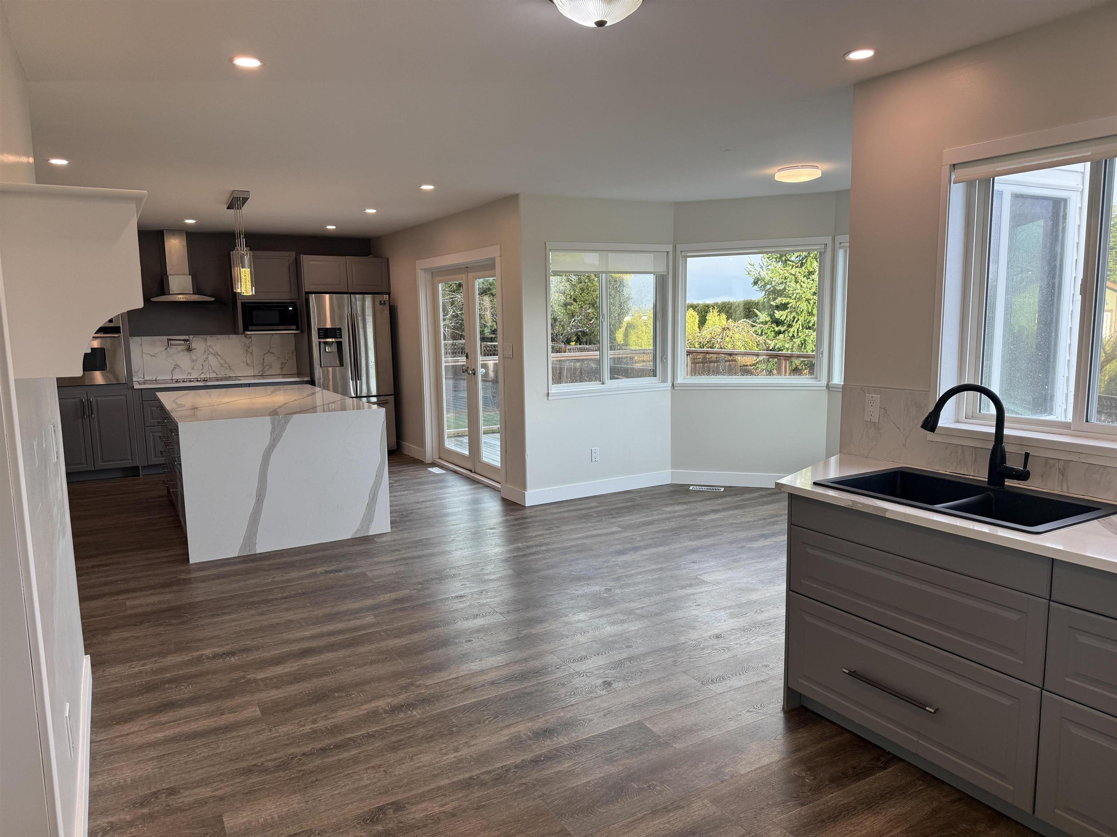 522 EAGLECREST DRIVE - 7