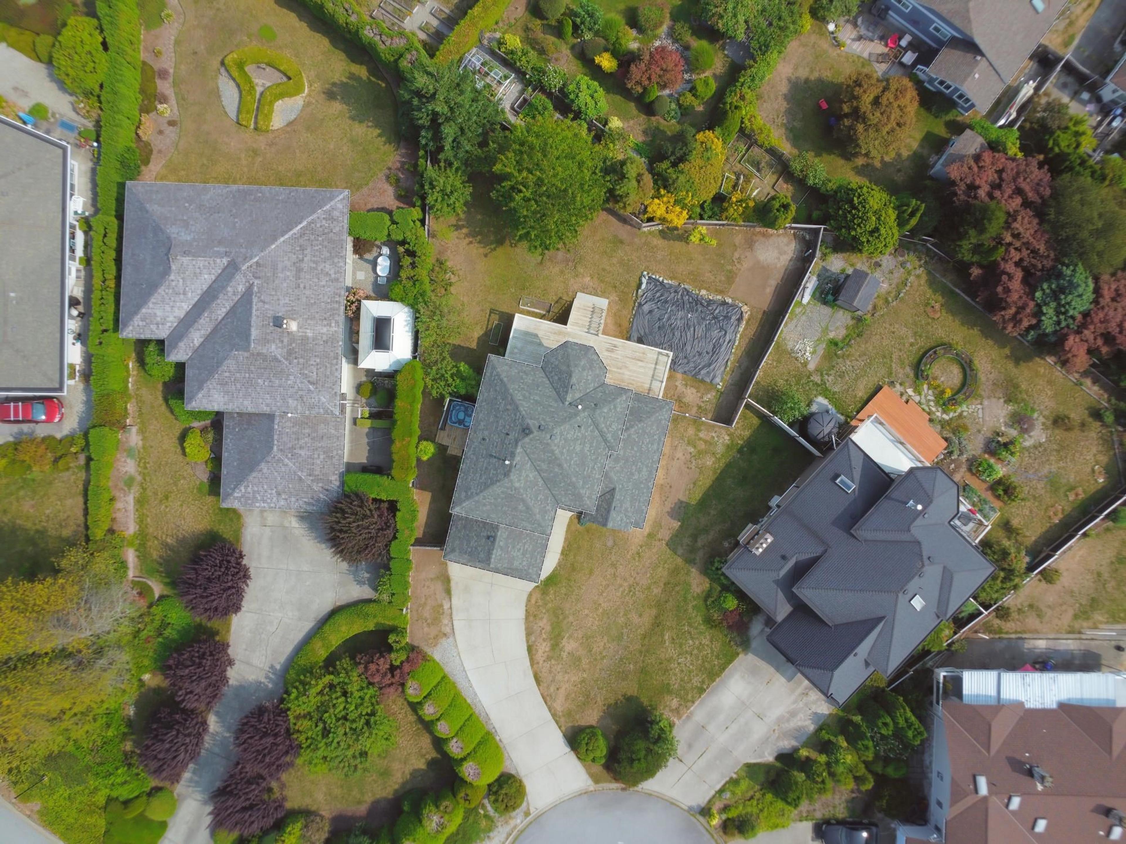 522 EAGLECREST DRIVE - 18