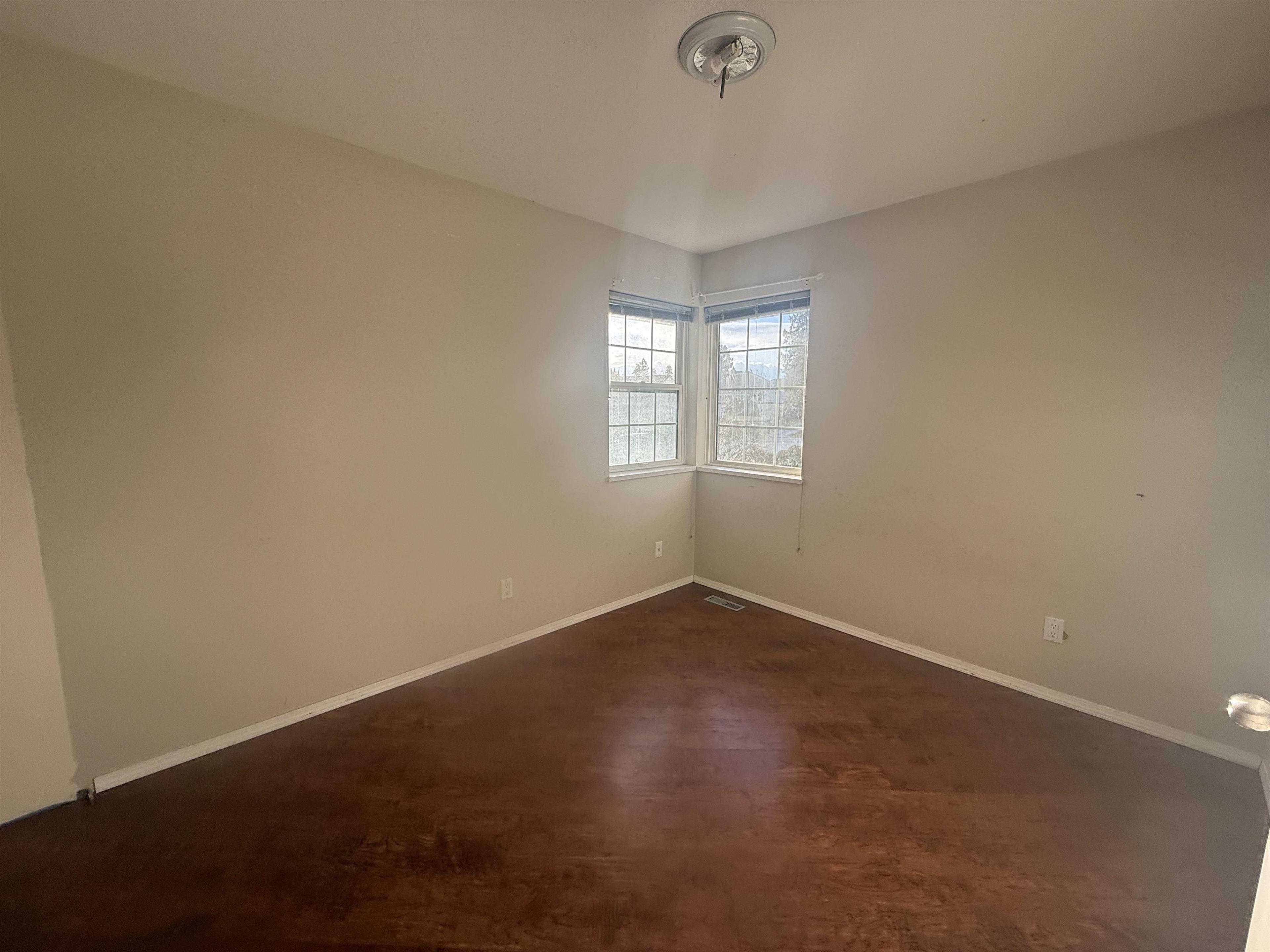 522 EAGLECREST DRIVE - 11