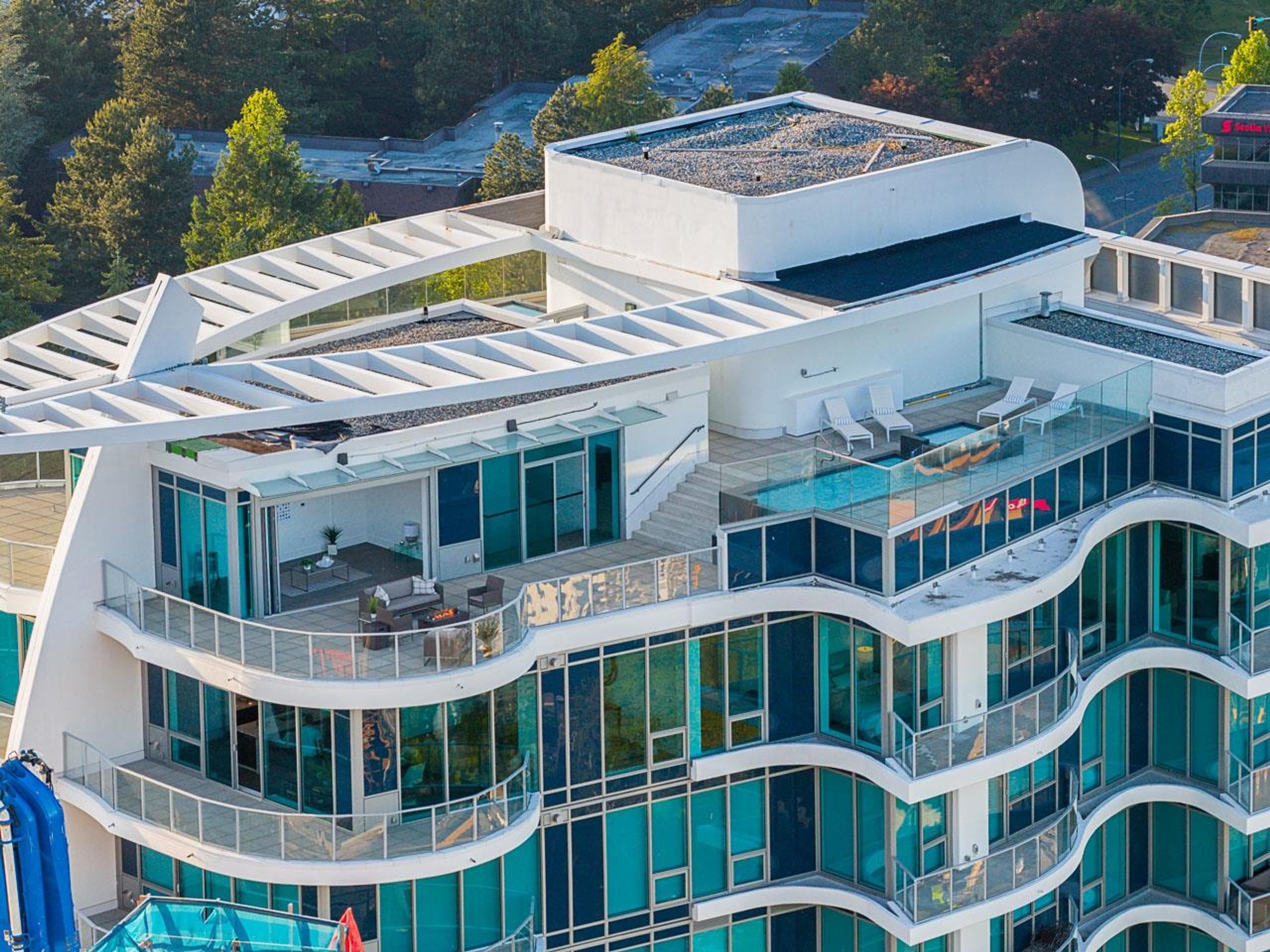 #PH 2 1501 FOSTER STREET - Image 2