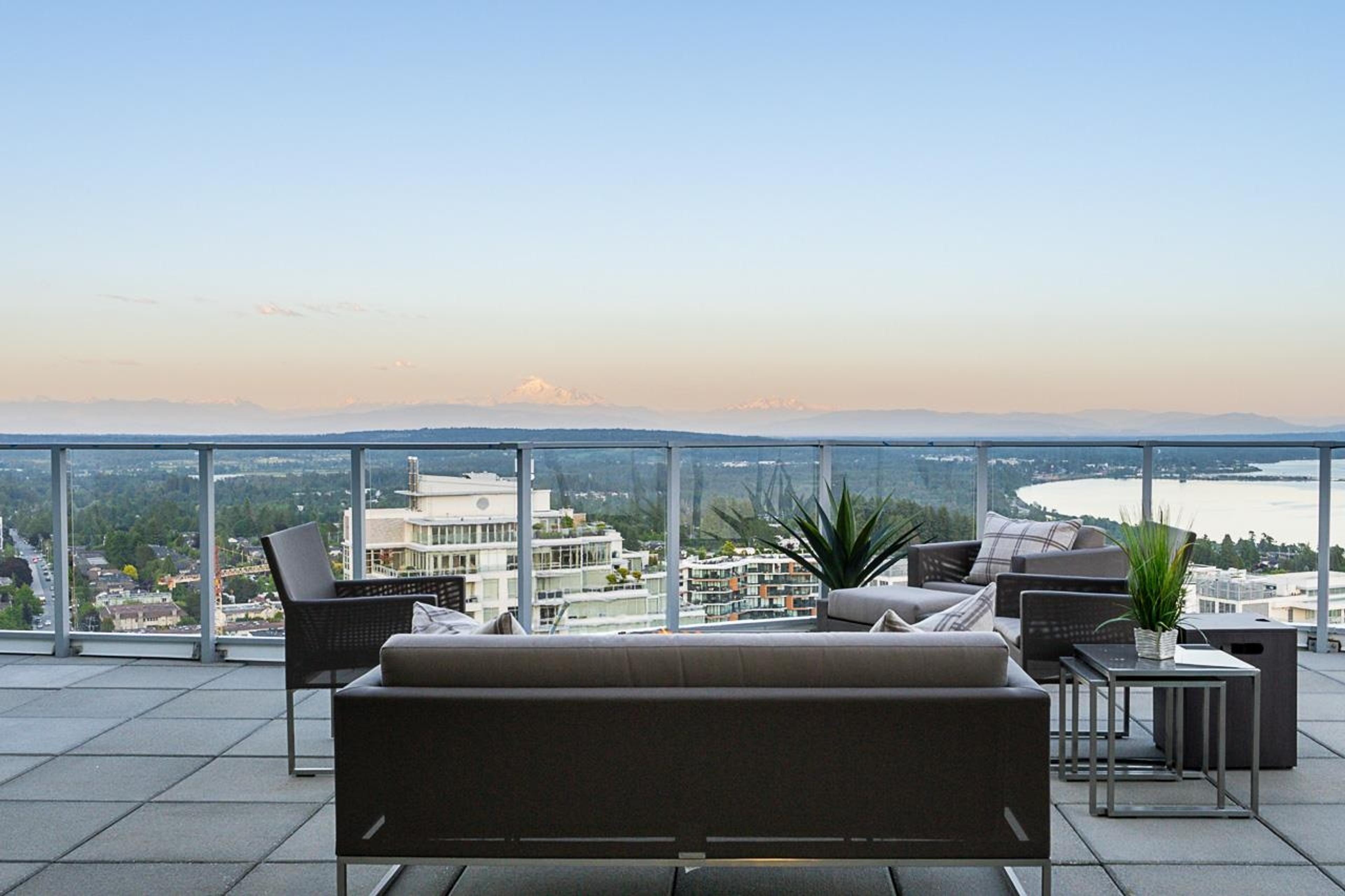 #PH 2 1501 FOSTER STREET - 33