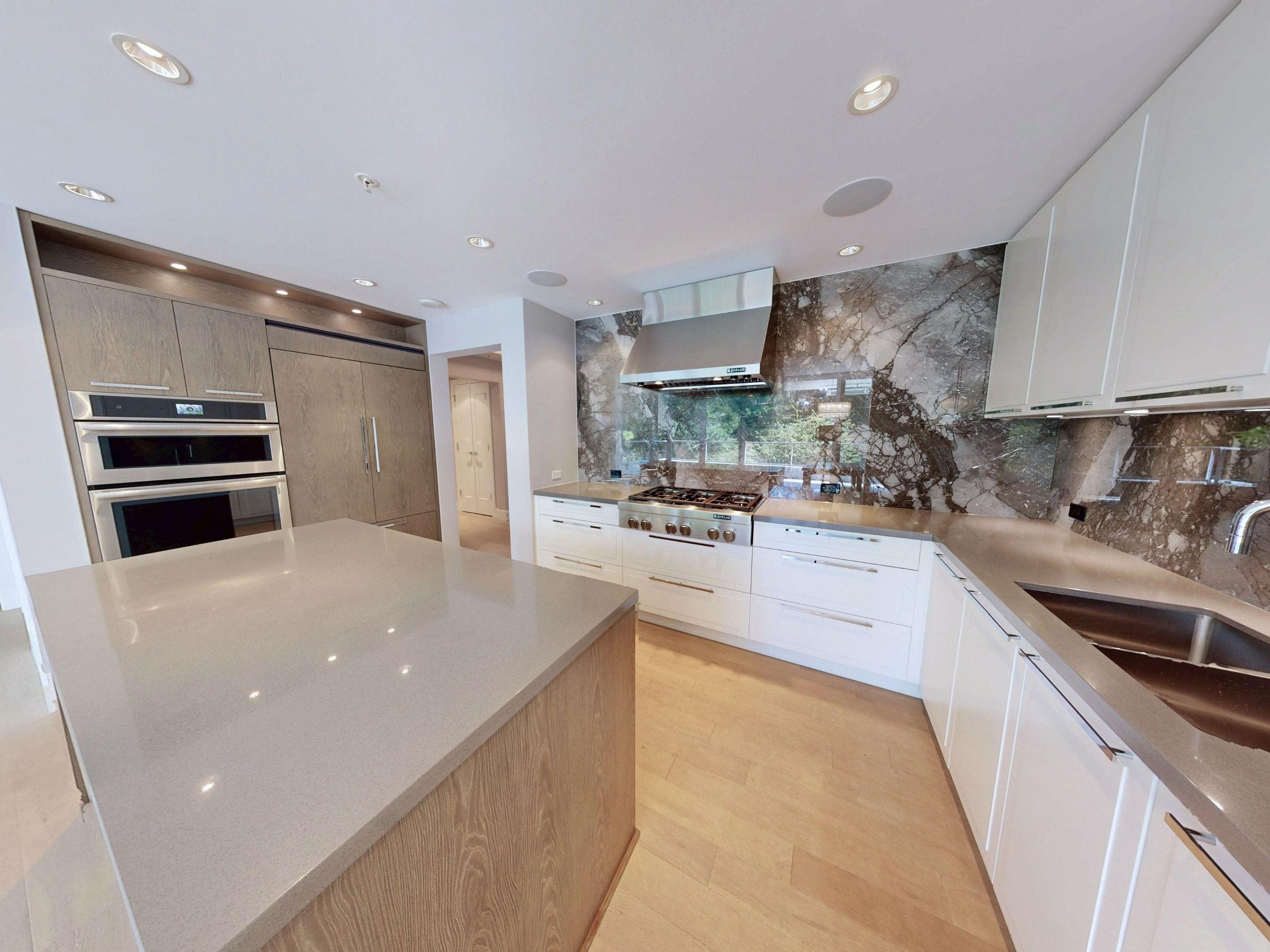 #305 1501 VIDAL STREET - Image 3