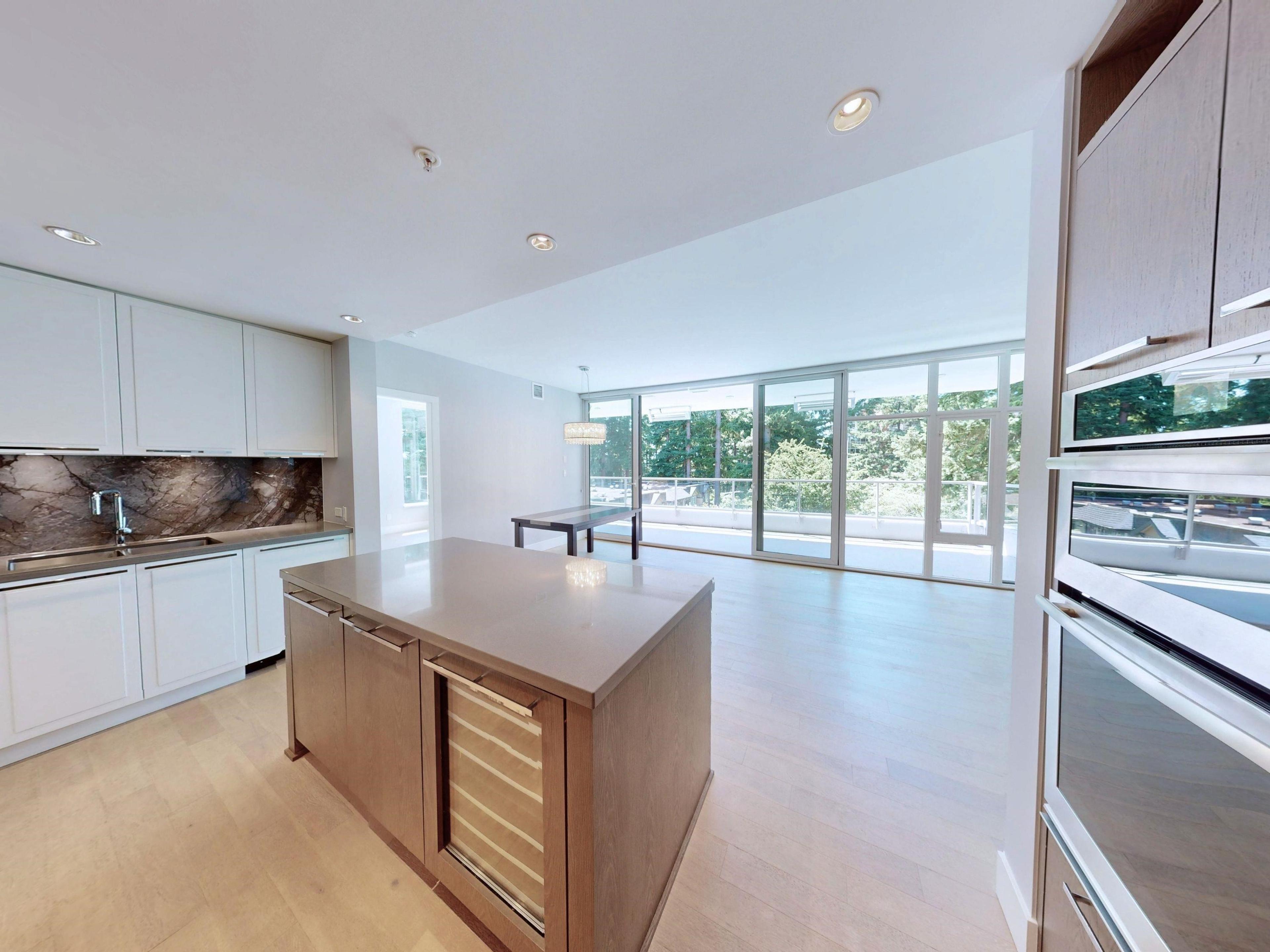 #305 1501 VIDAL STREET - 5