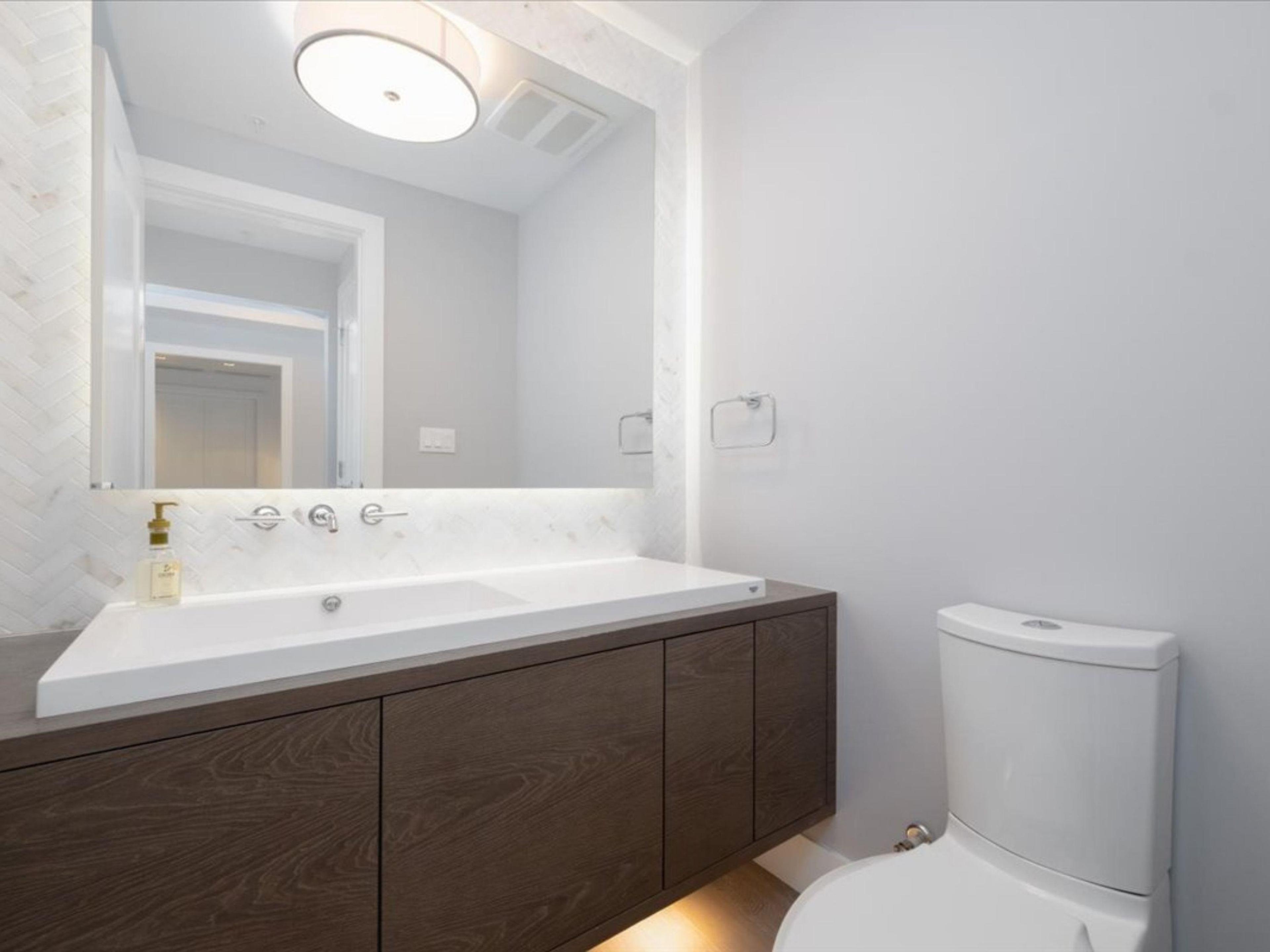 #305 1501 VIDAL STREET - 24