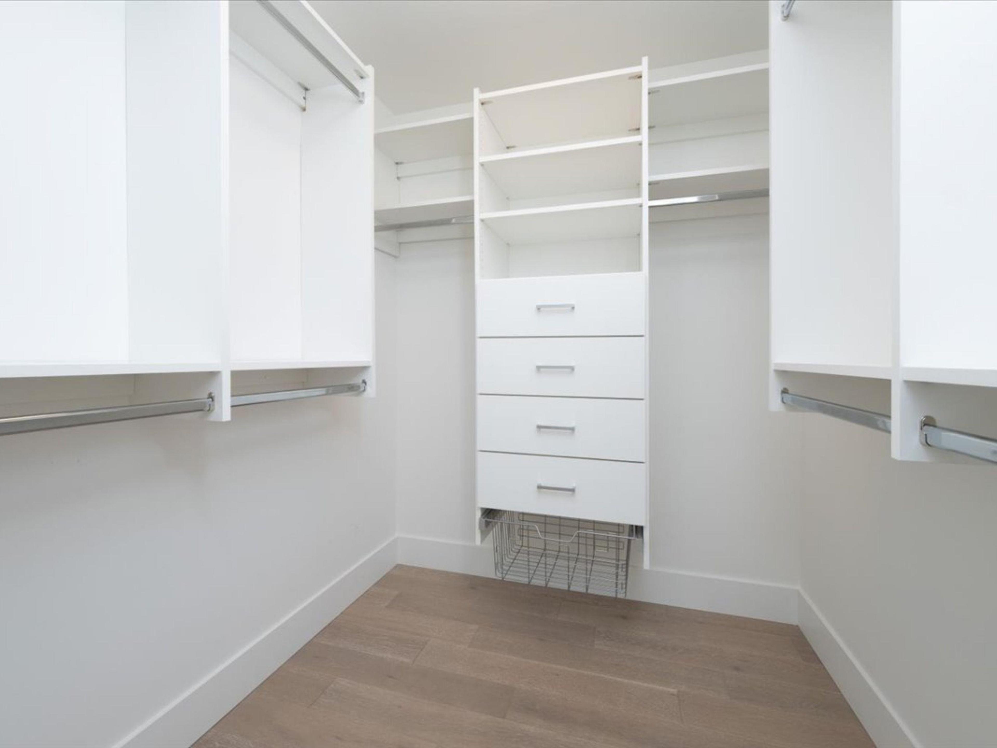 #305 1501 VIDAL STREET - 15