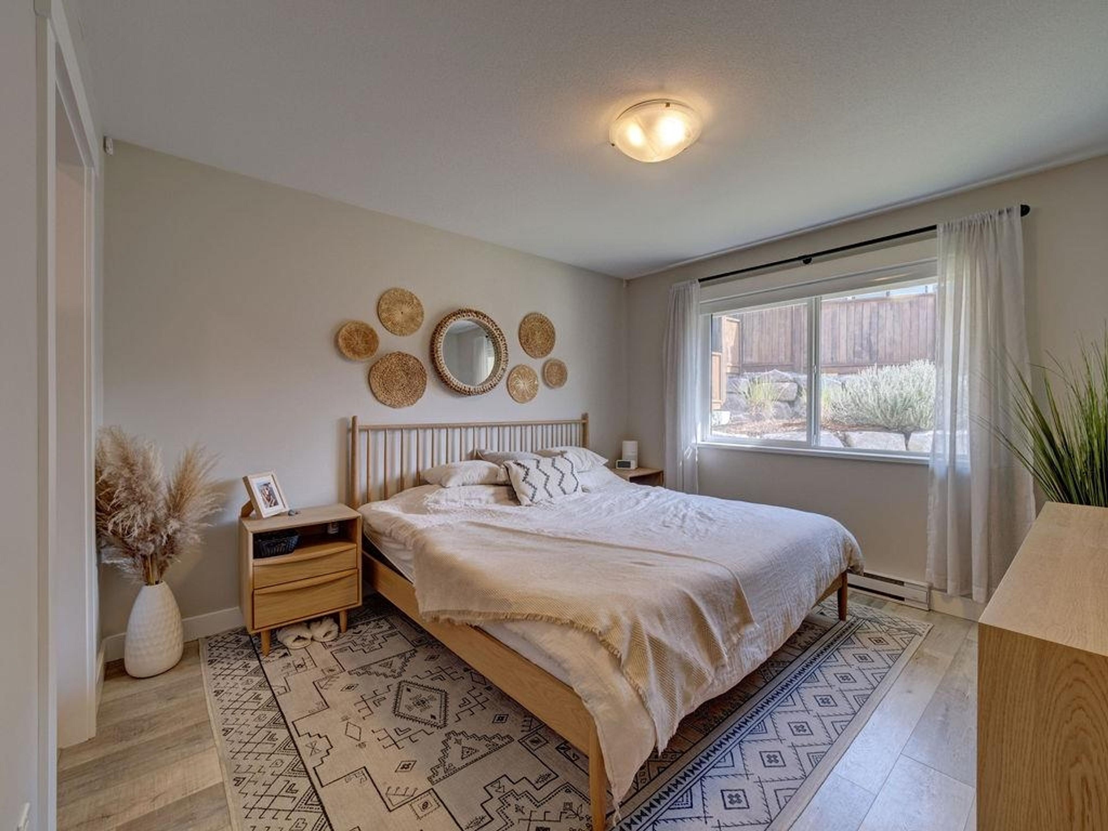 6078 KINGBIRD AVENUE - 23