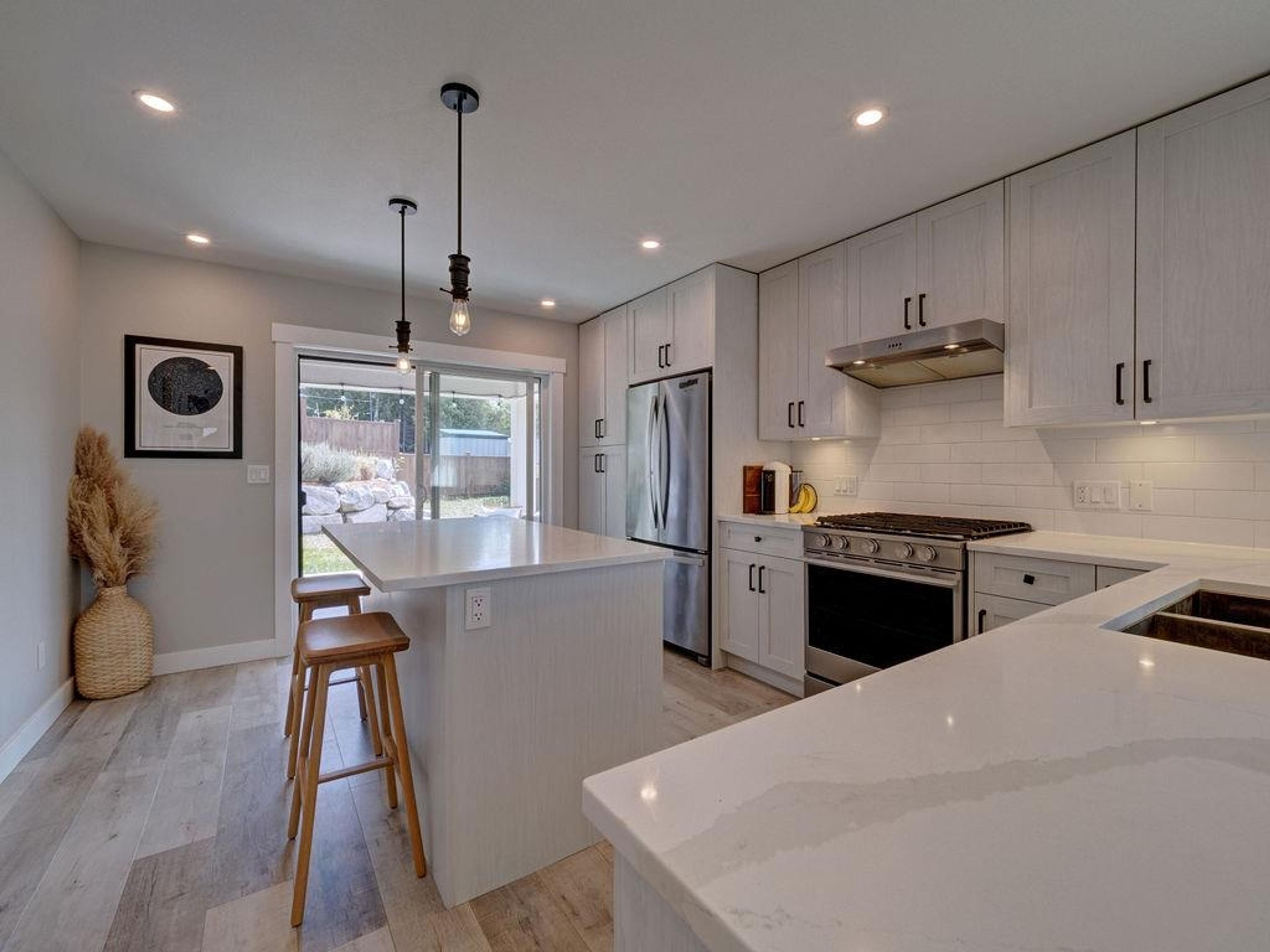 6078 KINGBIRD AVENUE - 16