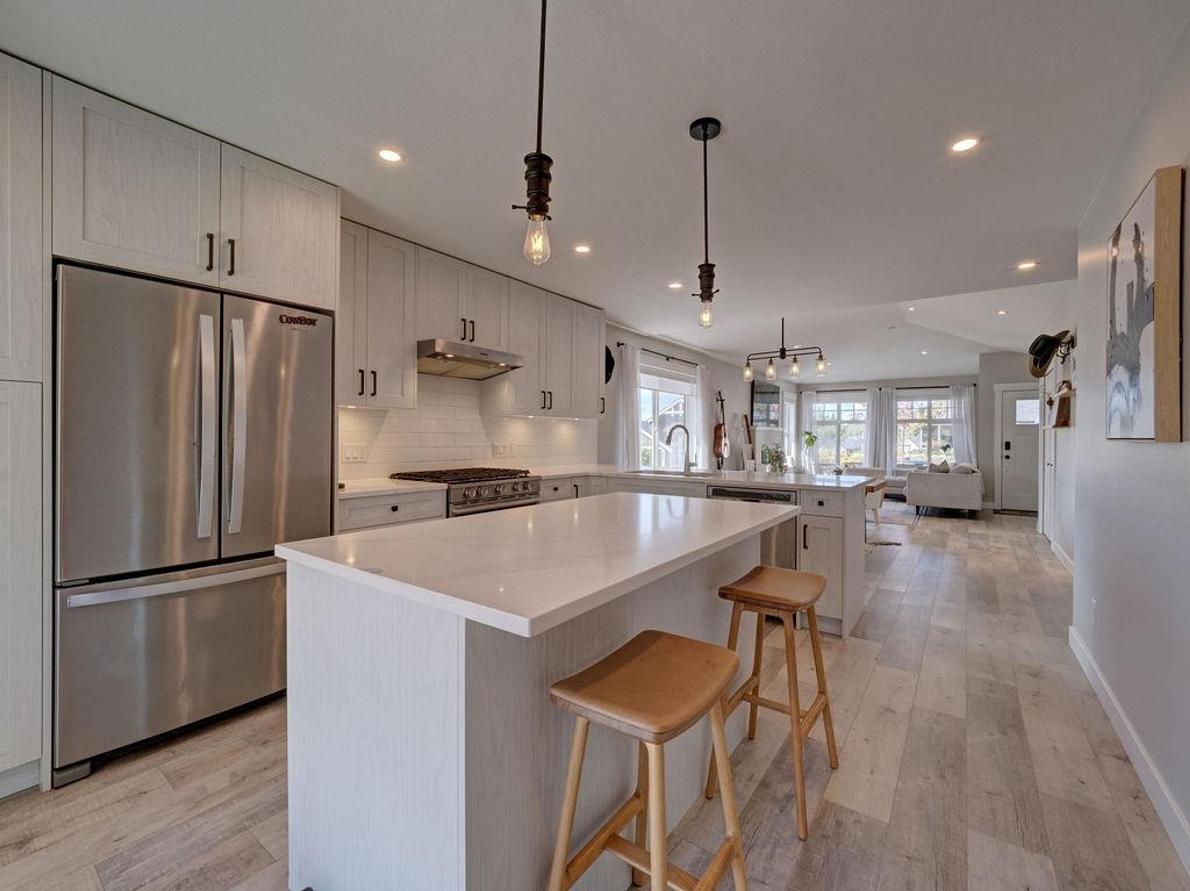 6078 KINGBIRD AVENUE - 22