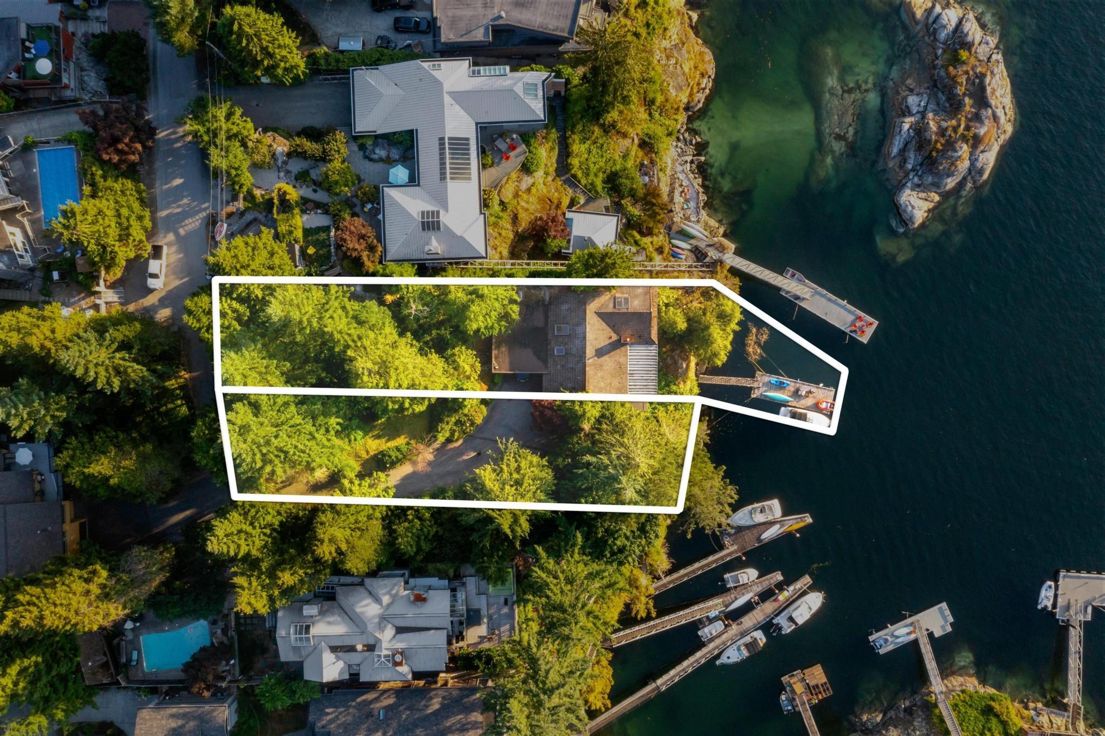 4995 ROBSON ROAD - 5